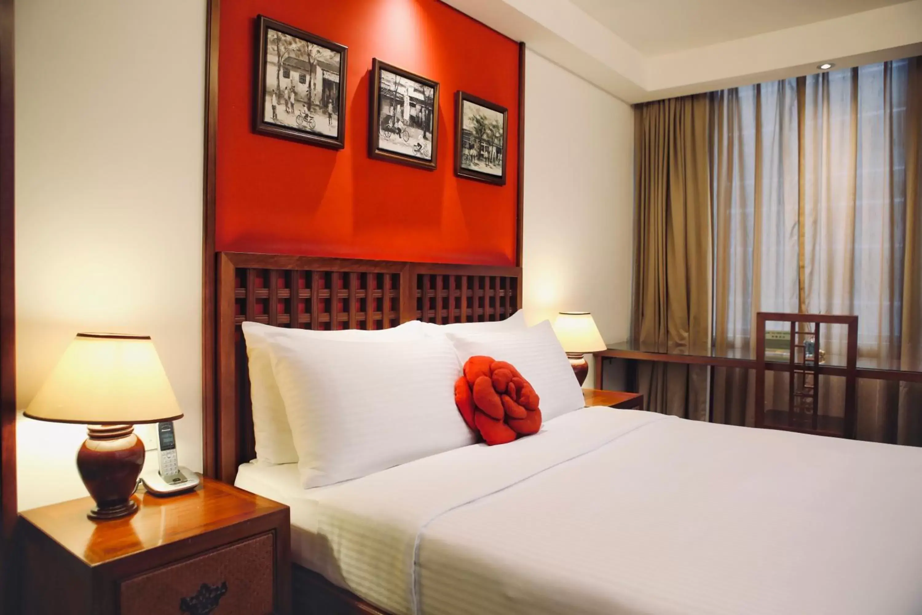 Deluxe Queen Room with 4G Pocket Wi-Fi Device in Butterfly on Wellington, Central Deluxe Queen Room with 4G Pocket Wi-Fi Device in Butterfly on Wellington, Central