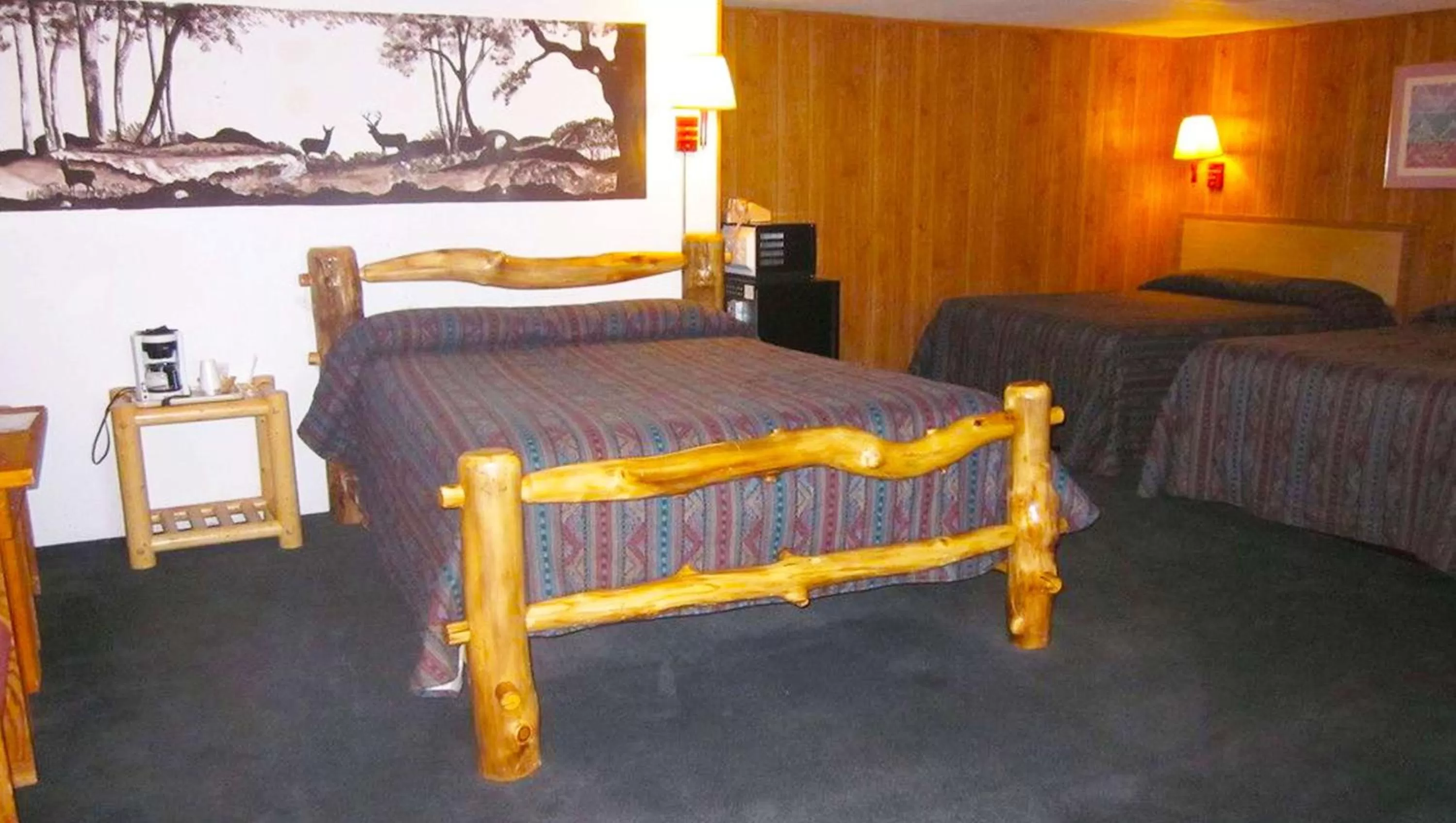 Photo of the whole room, Bed in Marianna Inn Panguitch