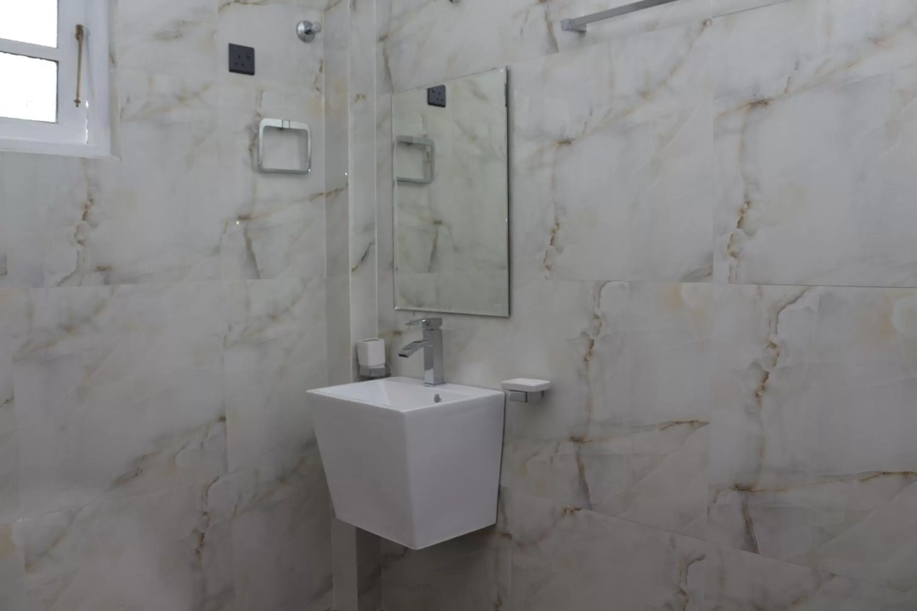 Double or Twin Room with Bathroom - single occupancy in Hotel Mount Castle Double or Twin Room with Bathroom - single occupancy in Hotel Mount Castle