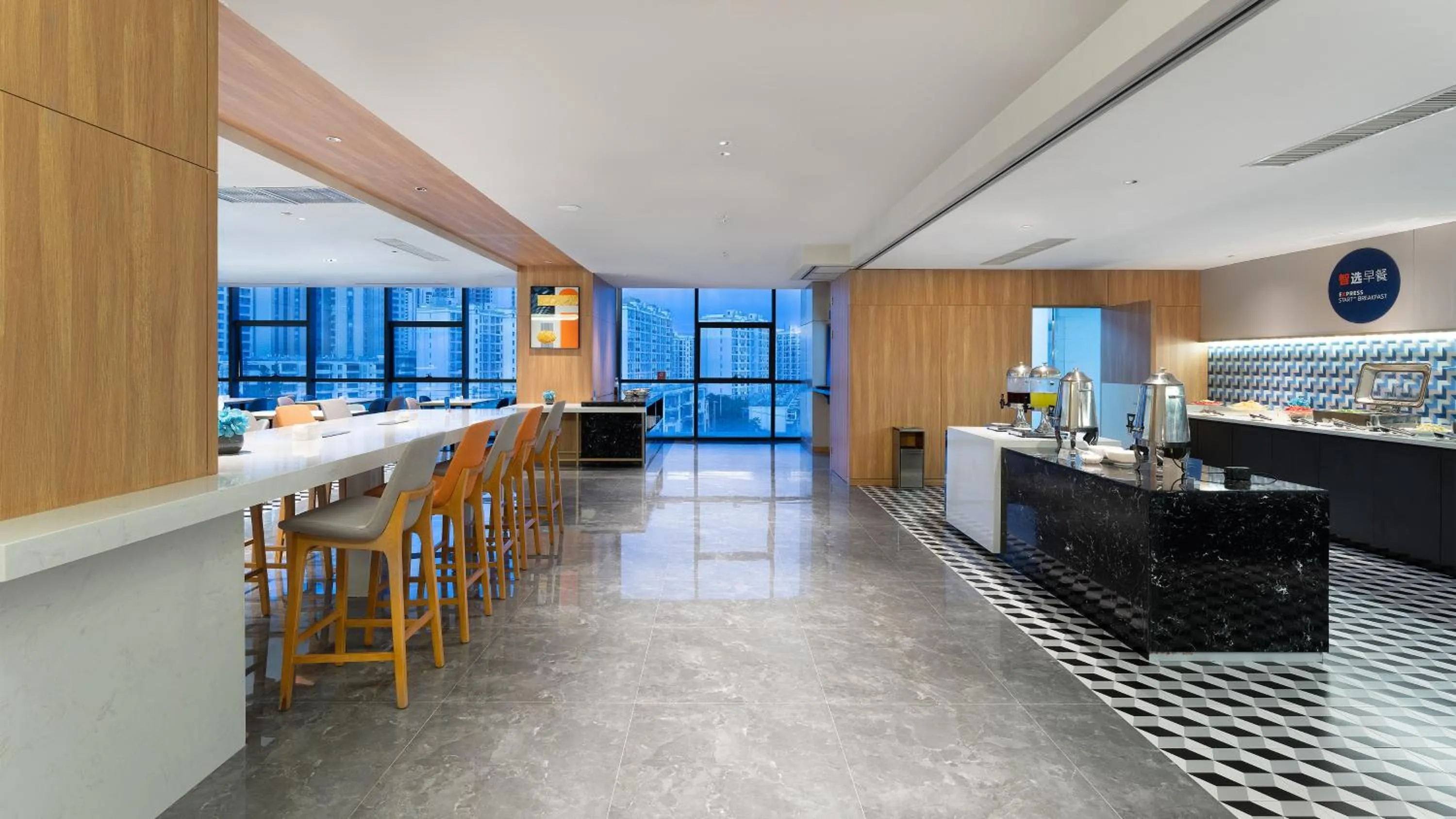 Breakfast in Holiday Inn Express Kunming Panlong by IHG