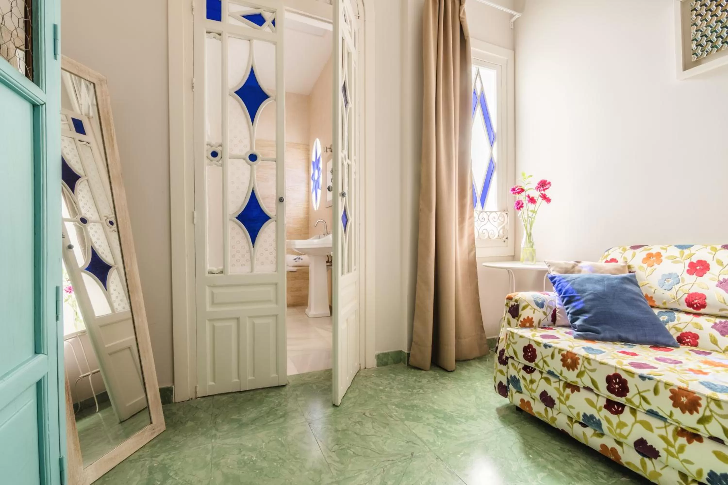 Day, Bed in Hotel Boutique Casa de Colón