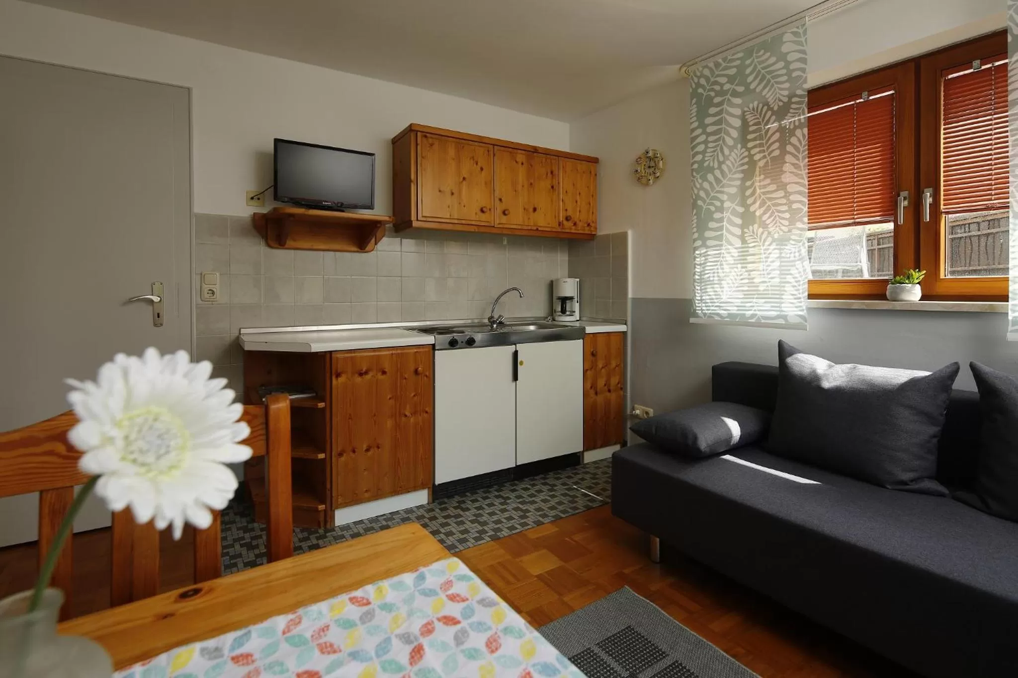 Kitchen or kitchenette, Kitchen/Kitchenette in Gasthof Zur Burg