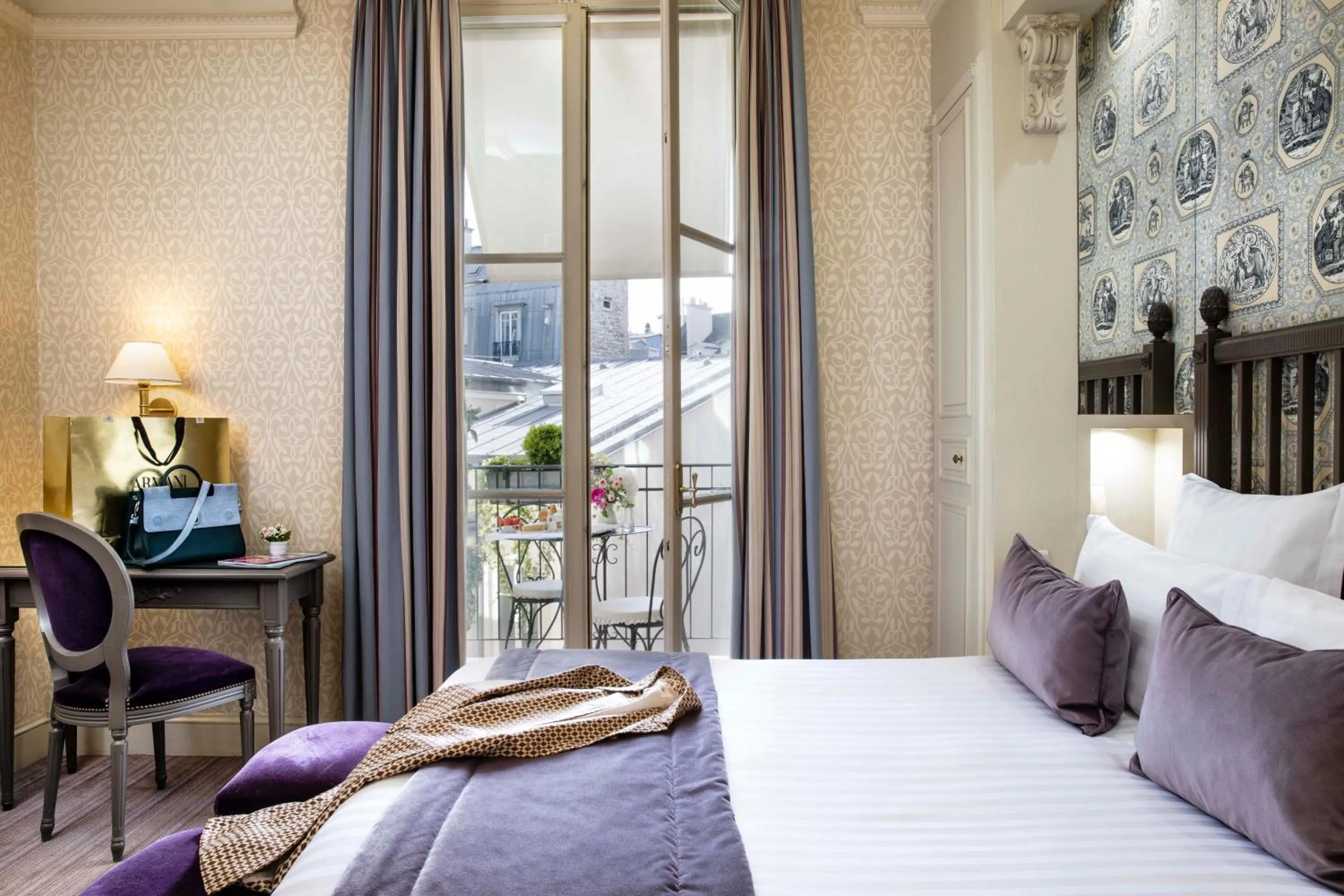 Toilet, Bed in Arioso