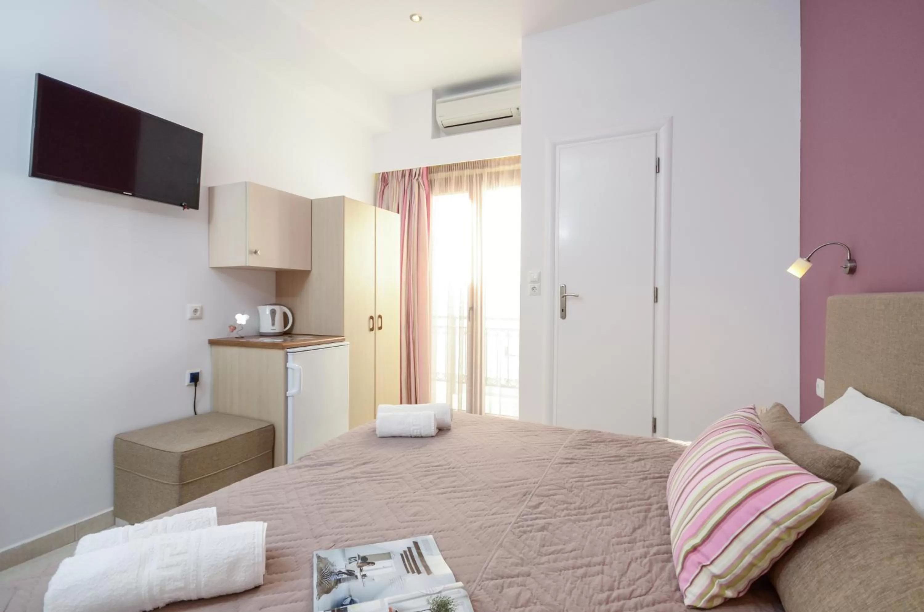 Bedroom, Bed in Panormos Hotel and Studios