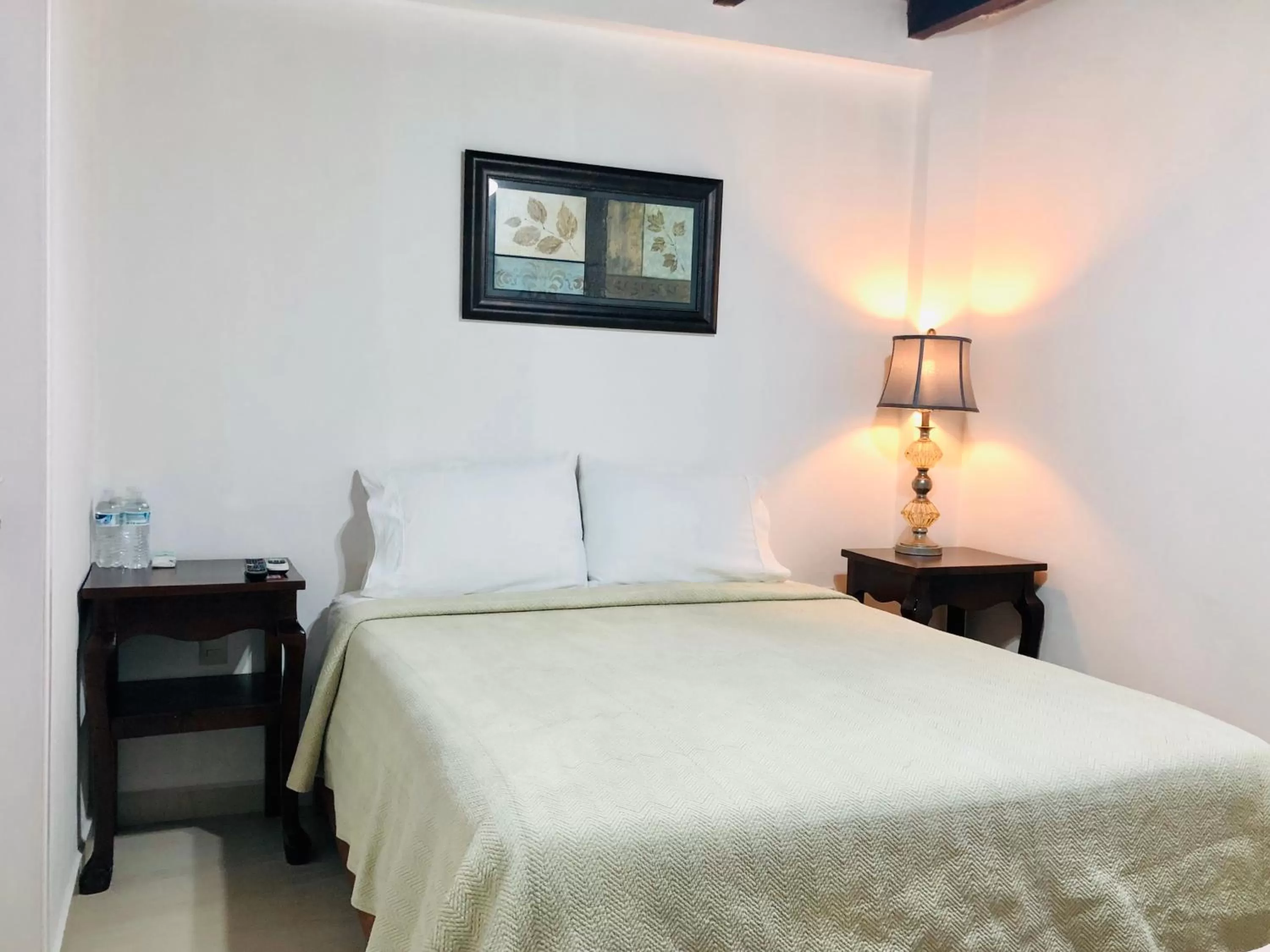 Bed in Hotel Carretas by Rotamundos