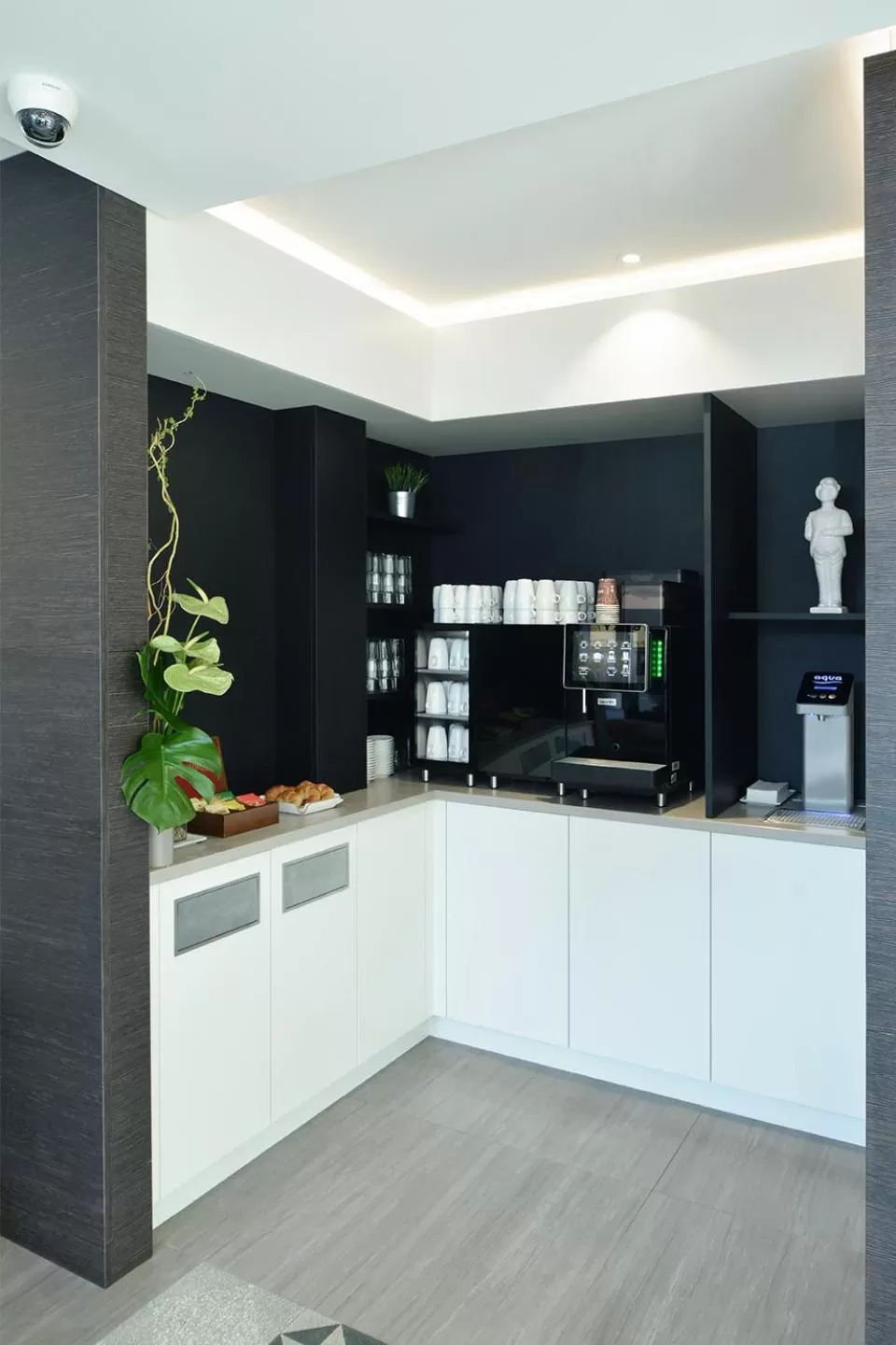 Continental breakfast in Hotel des Alpes