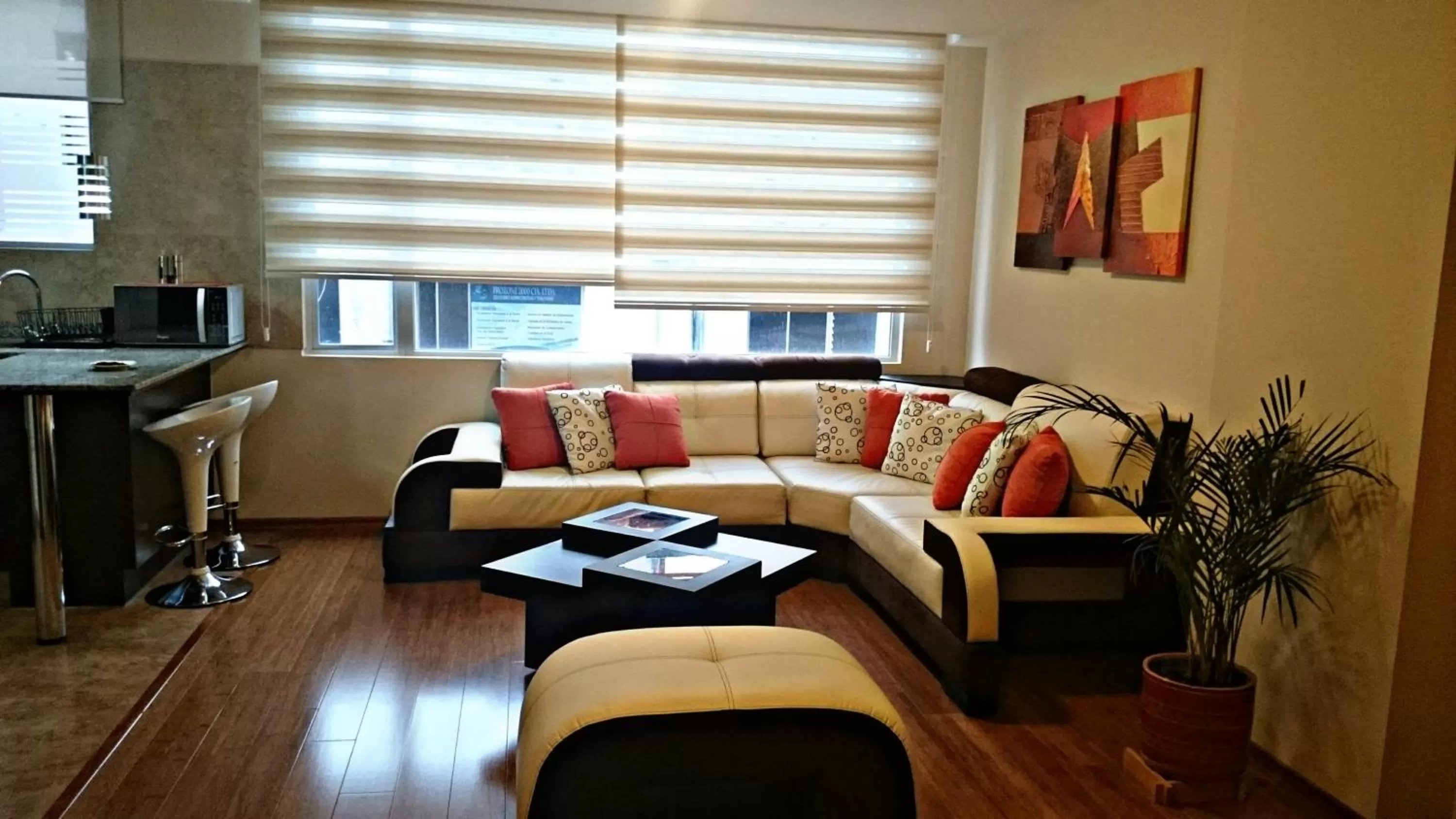 TV and multimedia in Misuitehotel La Carolina Quito