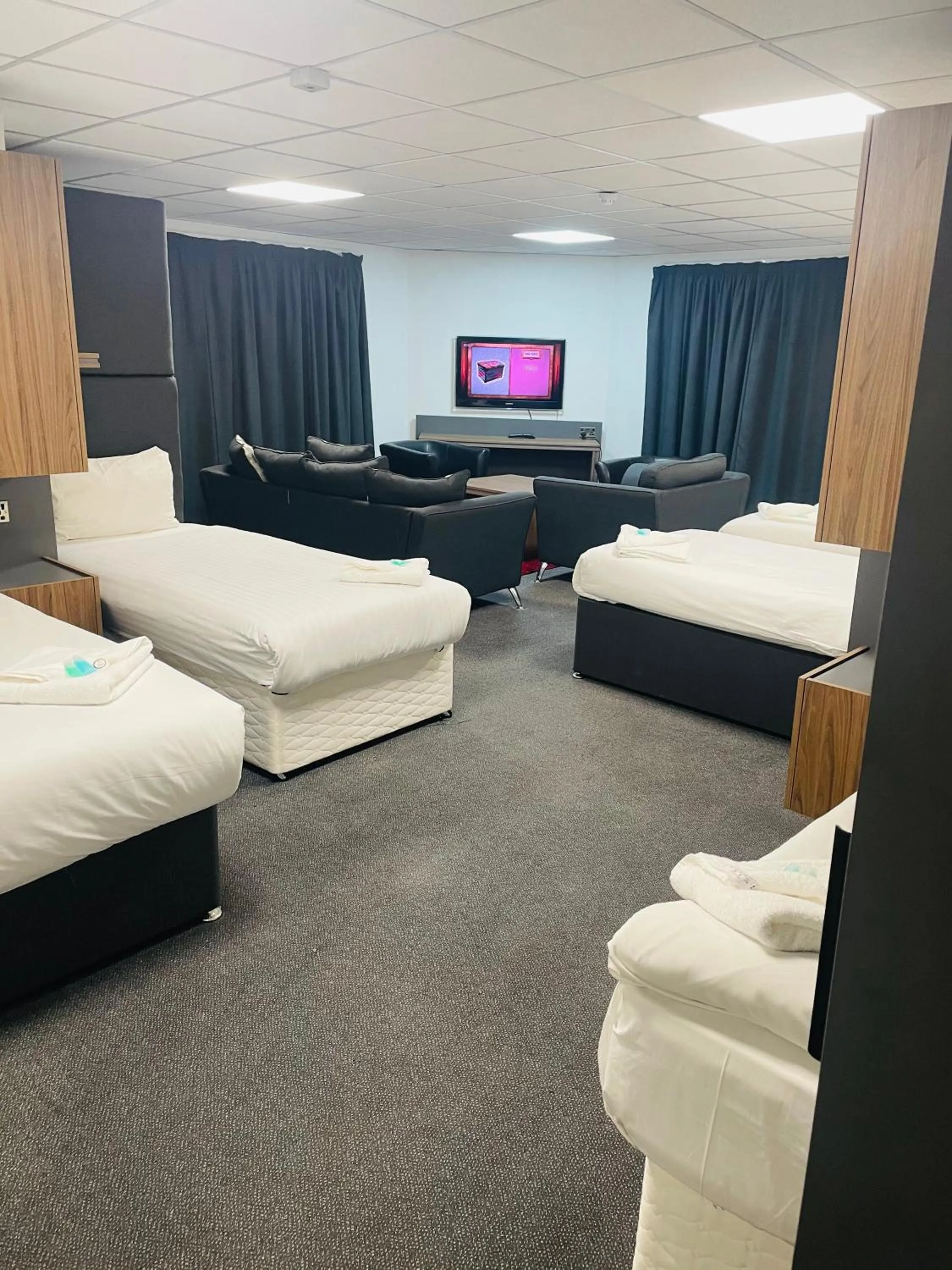 Photo of the whole room, Bed in Hotel Express Newcastle Gateshead