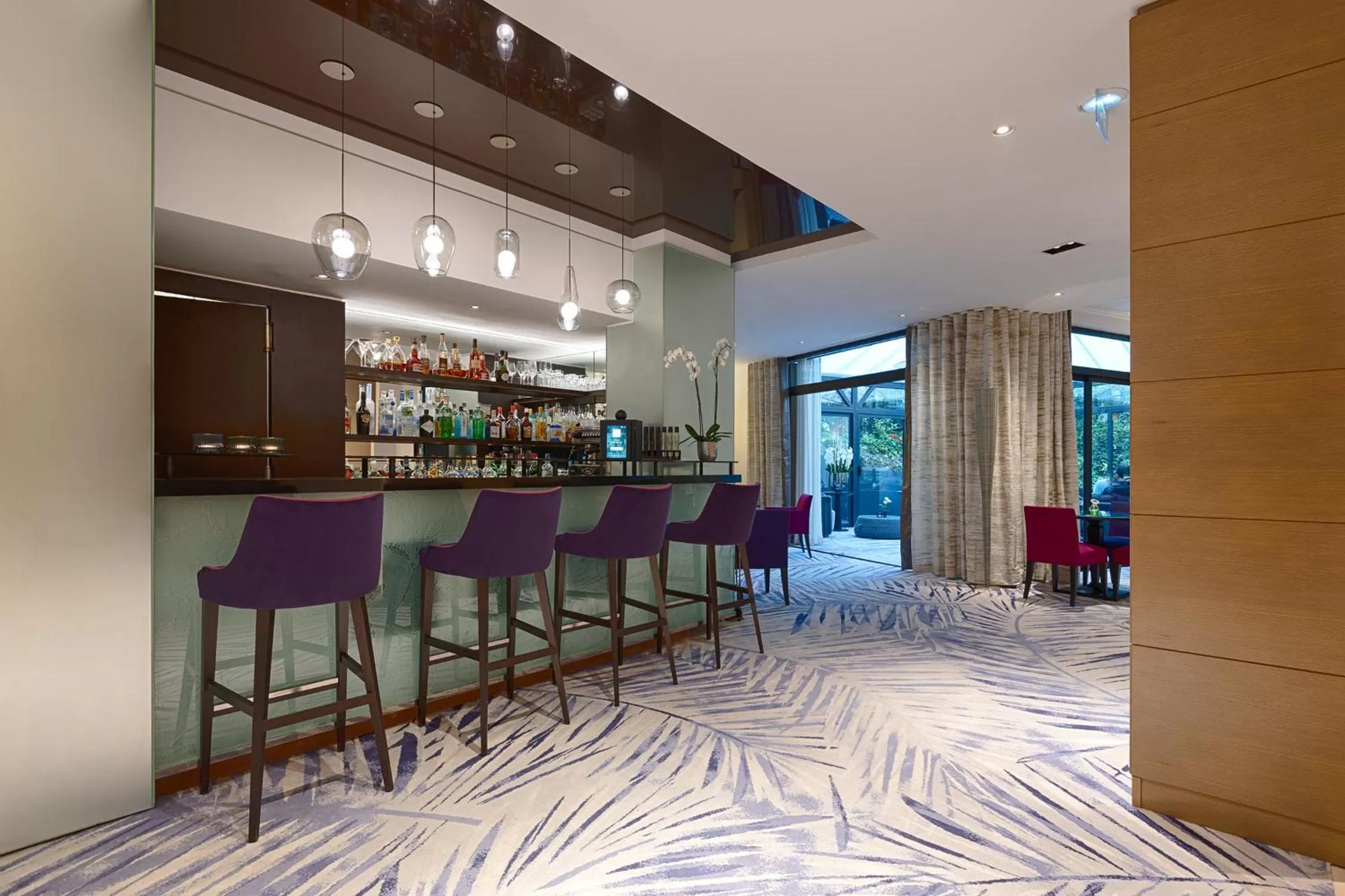 Lounge or bar in Garden-Elysée