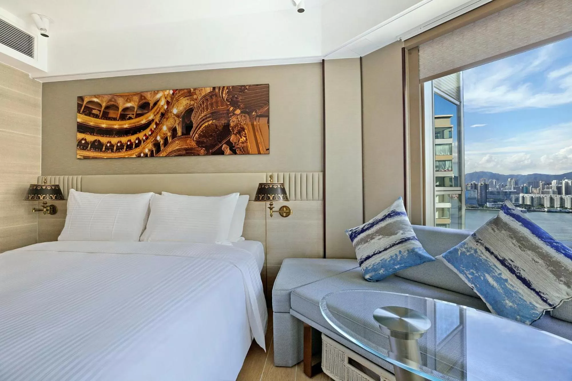 View (from property/room), Bed in Hotel Alexandra