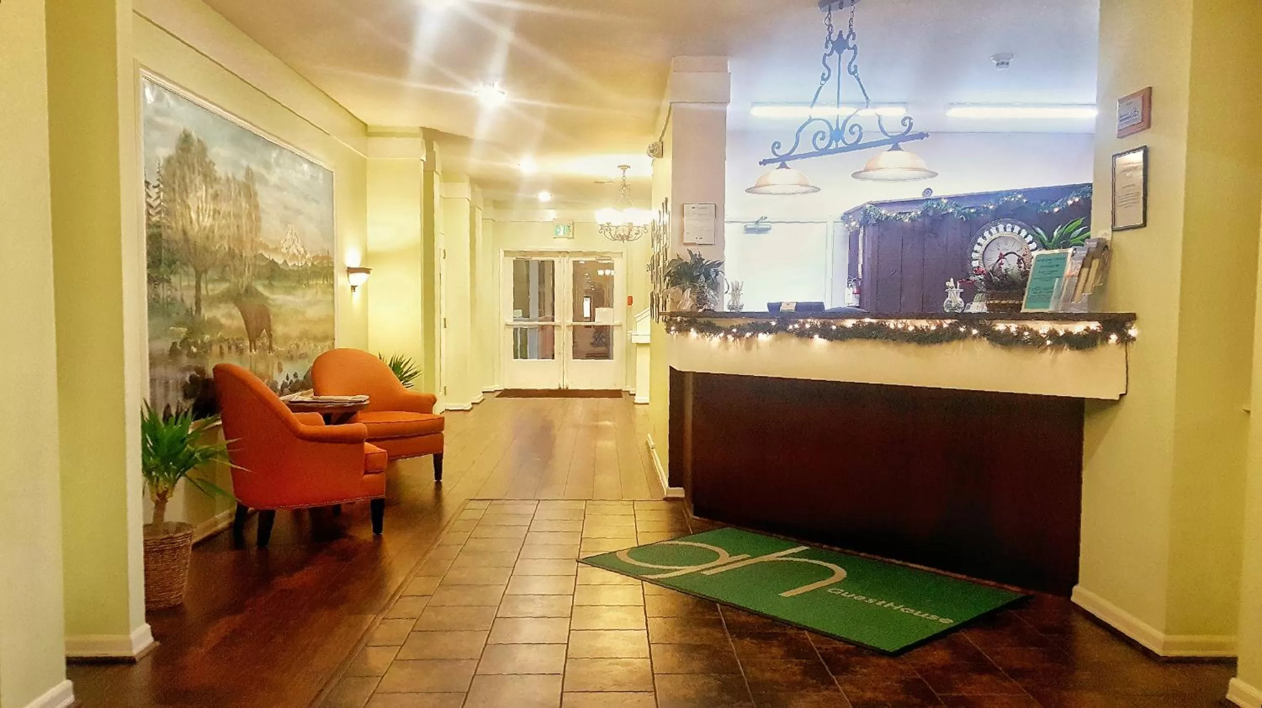 Lobby or reception in GuestHouse Inn Enumclaw
