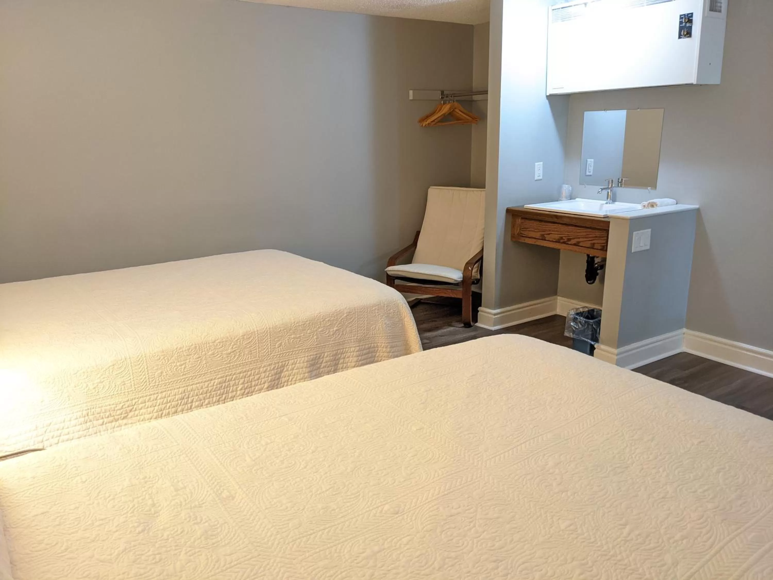 Bedroom, Bed in THE ASHWOOD INN