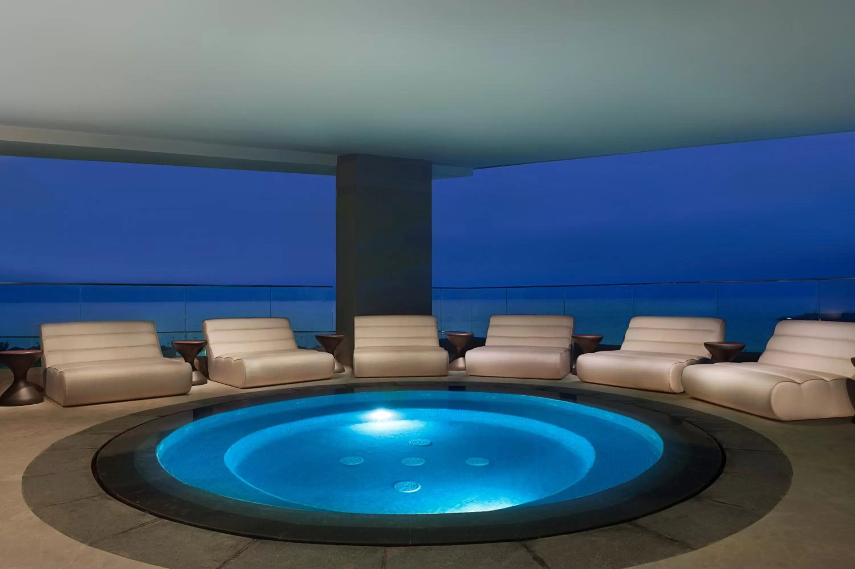 Swimming pool in Wyndham Garden Ajman Corniche