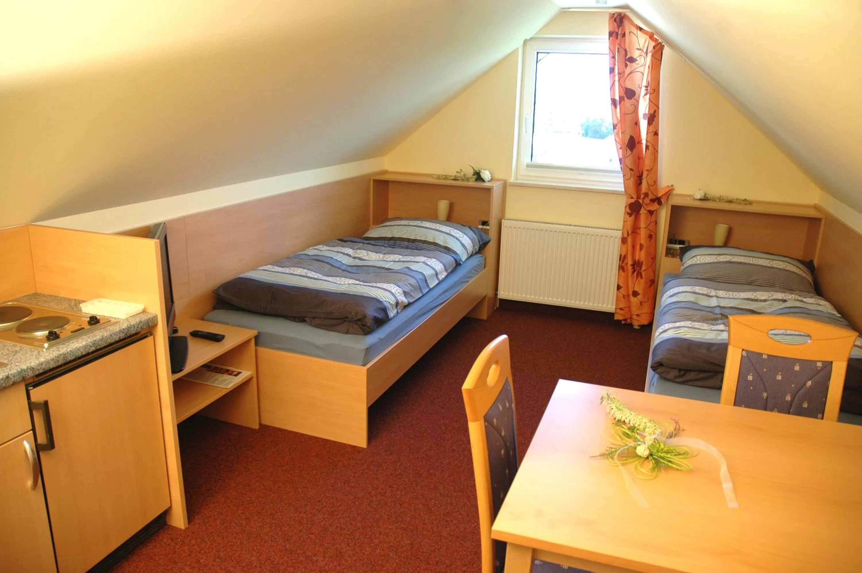 Photo of the whole room, Bed in Hotel Garni Daniela Urich