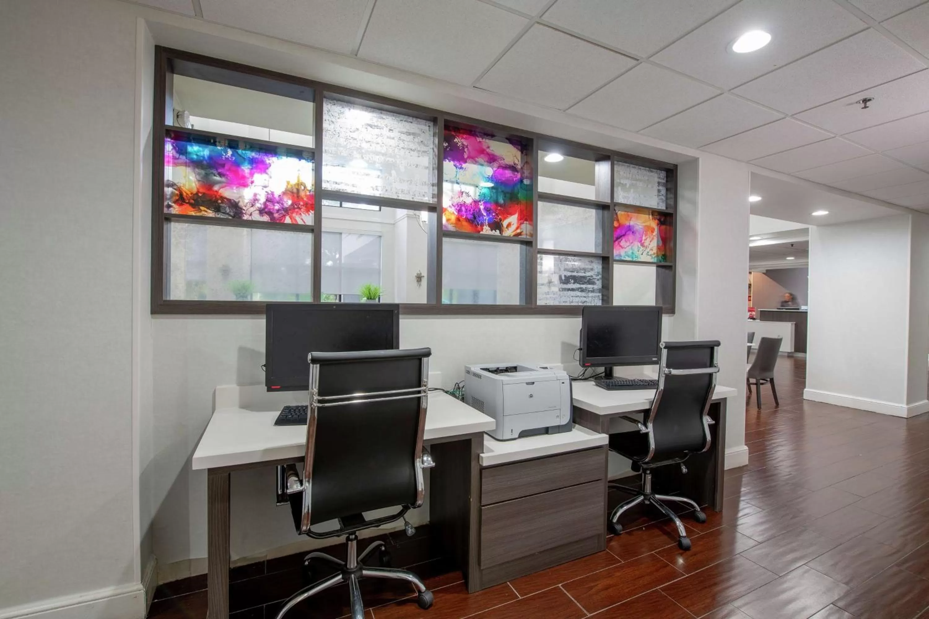 Business facilities in Hampton Inn and Suites Lafayette