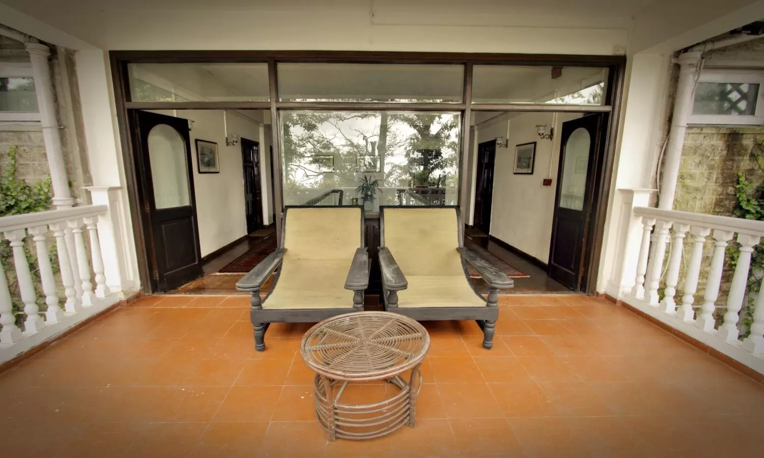 Patio in Windamere Hotel - A Colonial Heritage