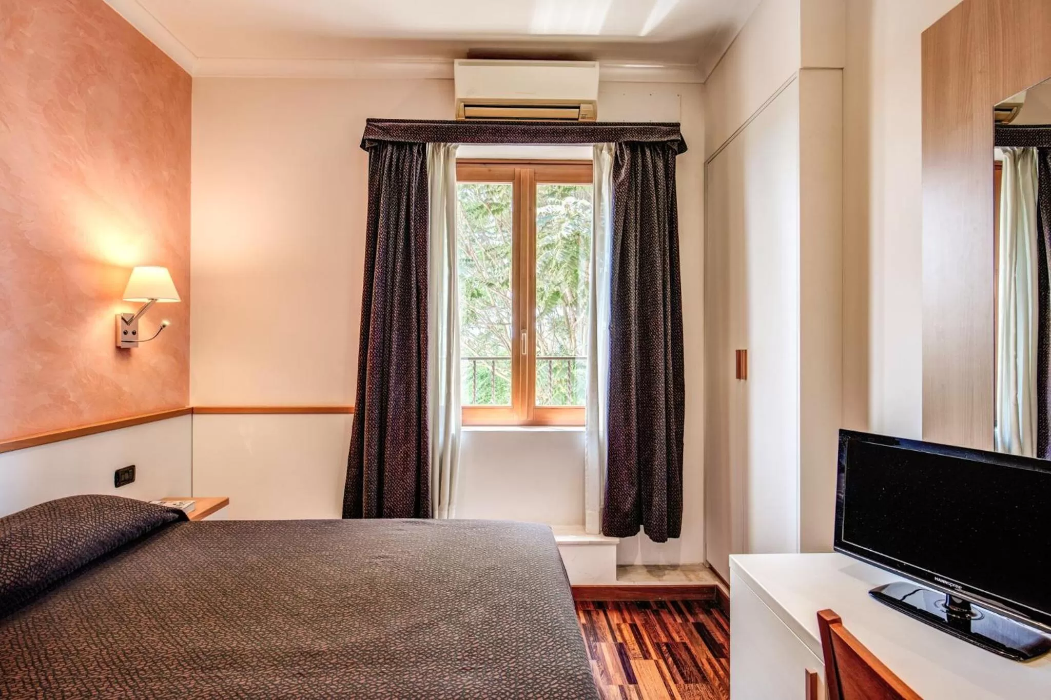 Bed in Hotel Roma Tiburtina Metro