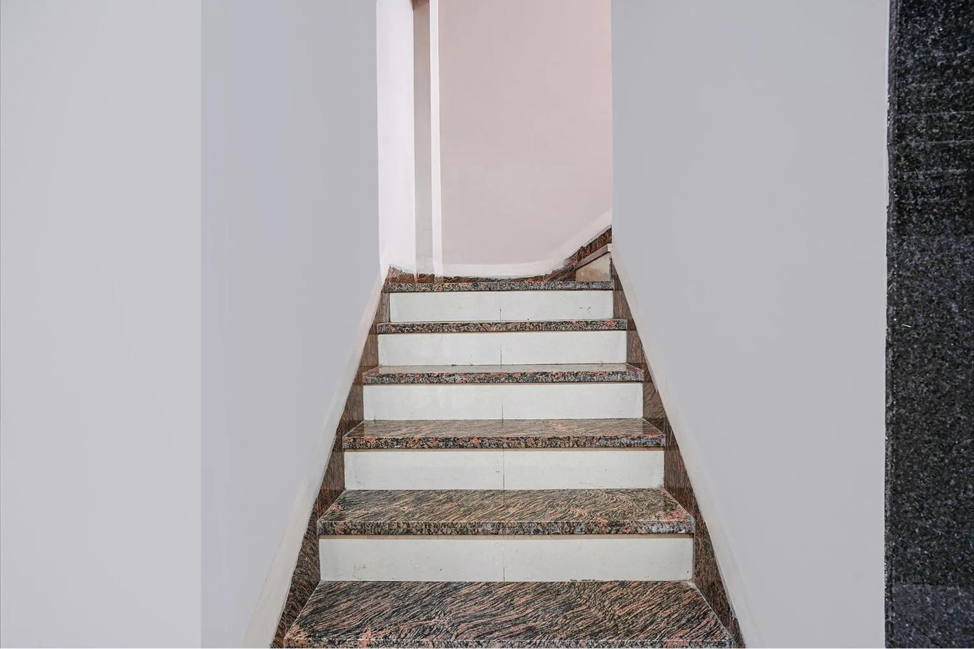 Lobby or reception in FabExpress Ritik