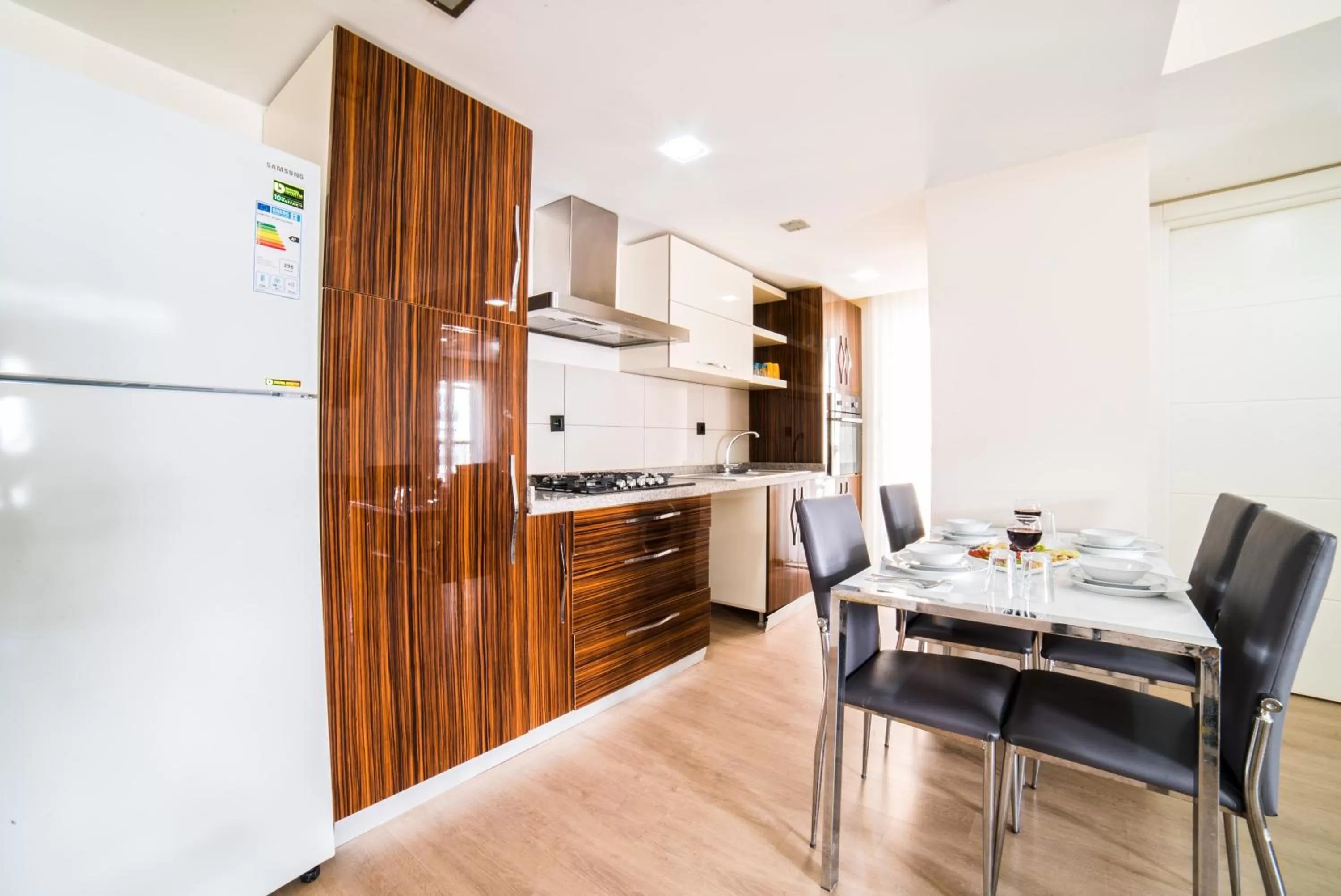 kitchen in Flamingo Residence