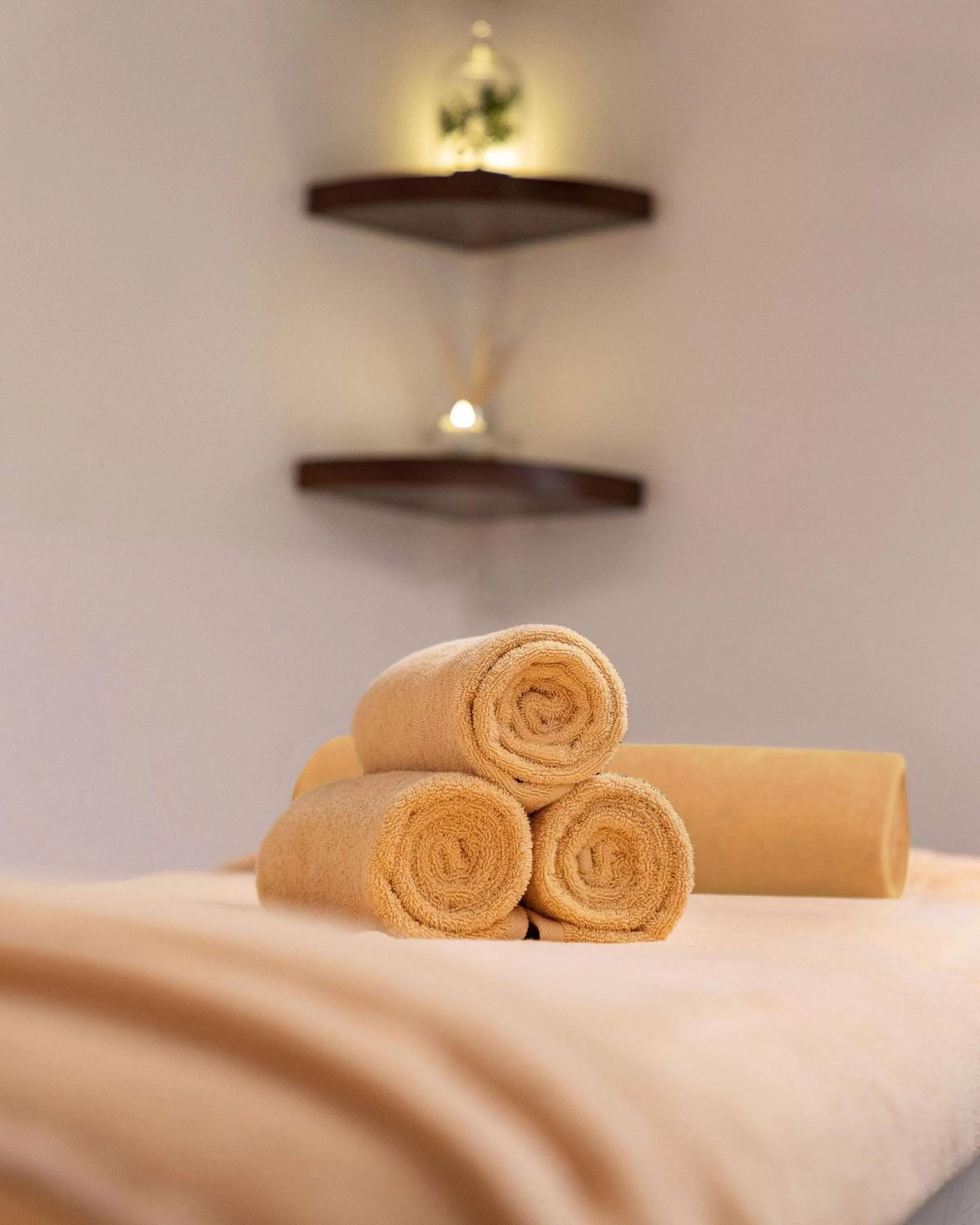 Massage, Bed in Steigenberger Hotel El Tahrir Cairo