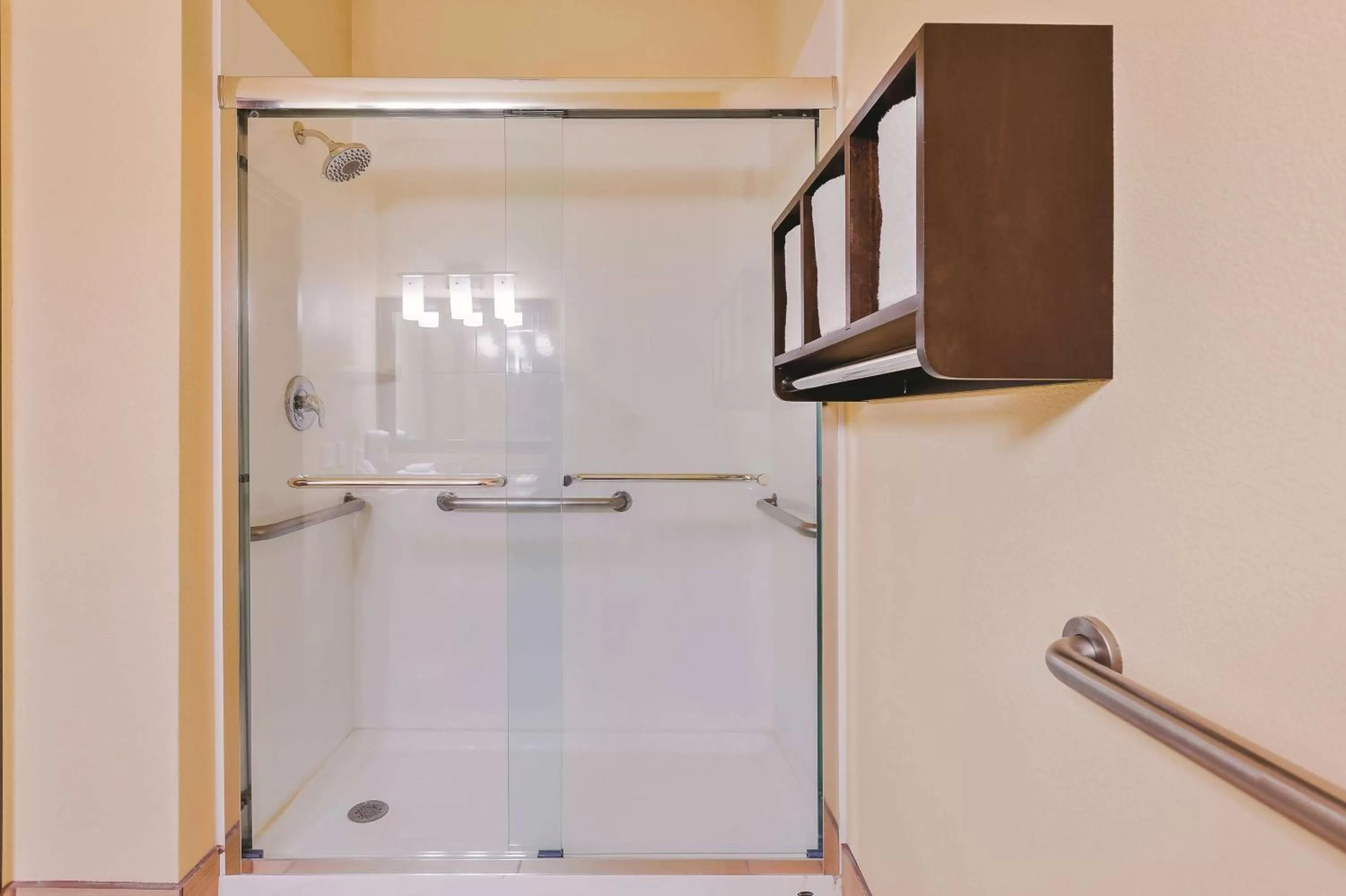 Photo of the whole room in La Quinta by Wyndham Boise Airport