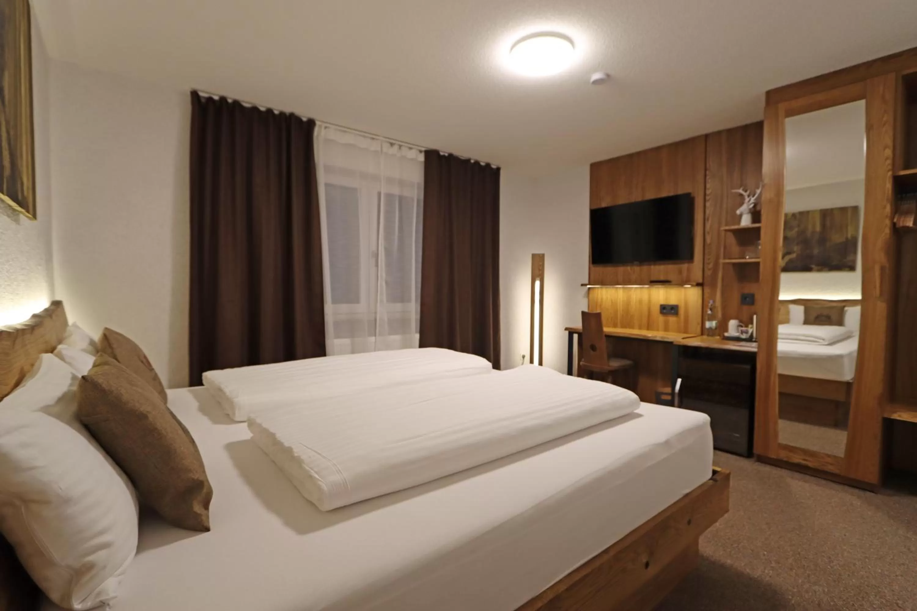 TV and multimedia in Hotel Kreuz Höhengasthof