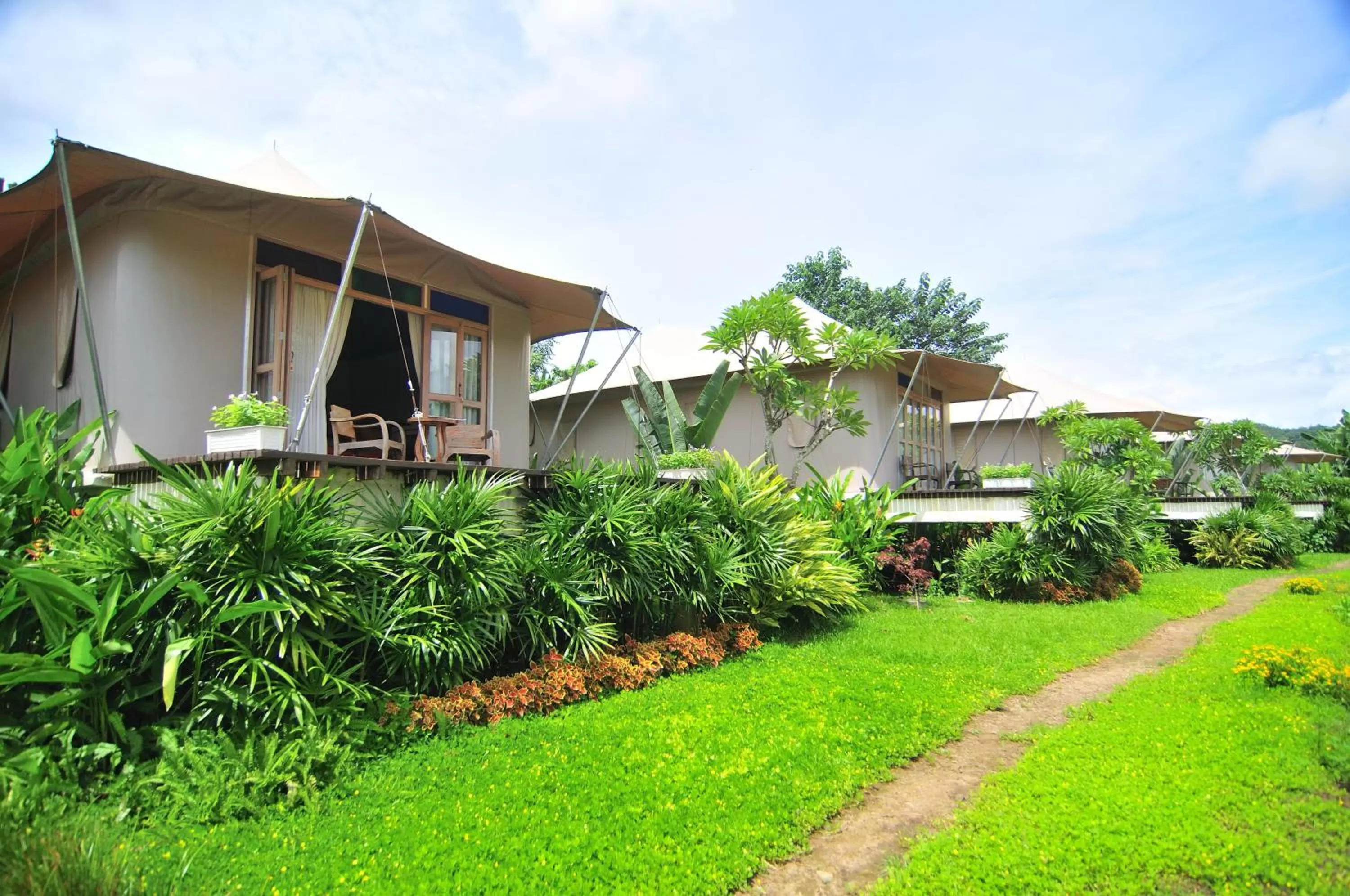 Facade/entrance in Pai Vimaan Resort