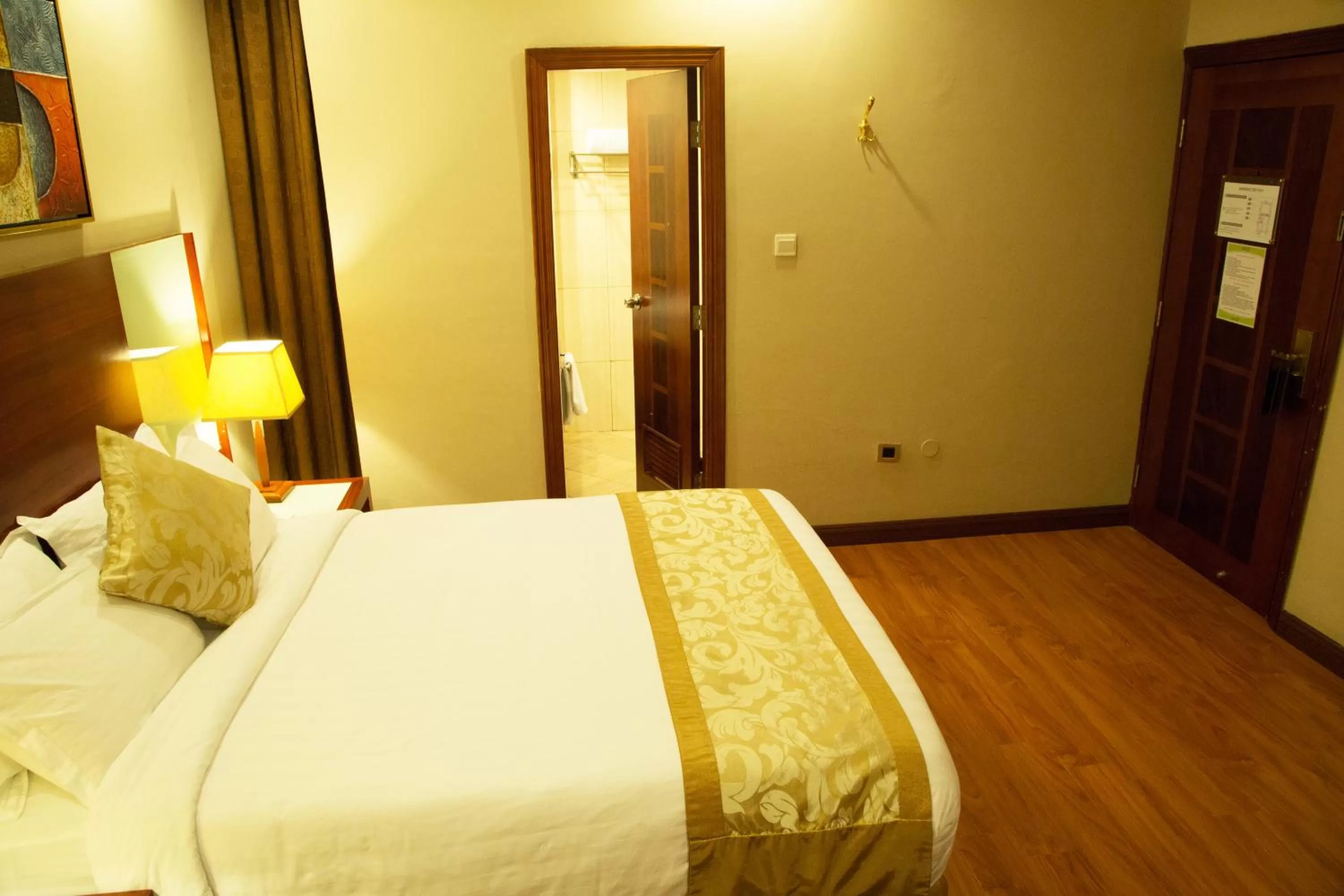 Bedroom, Bed in Jupiter International Hotel - Bole