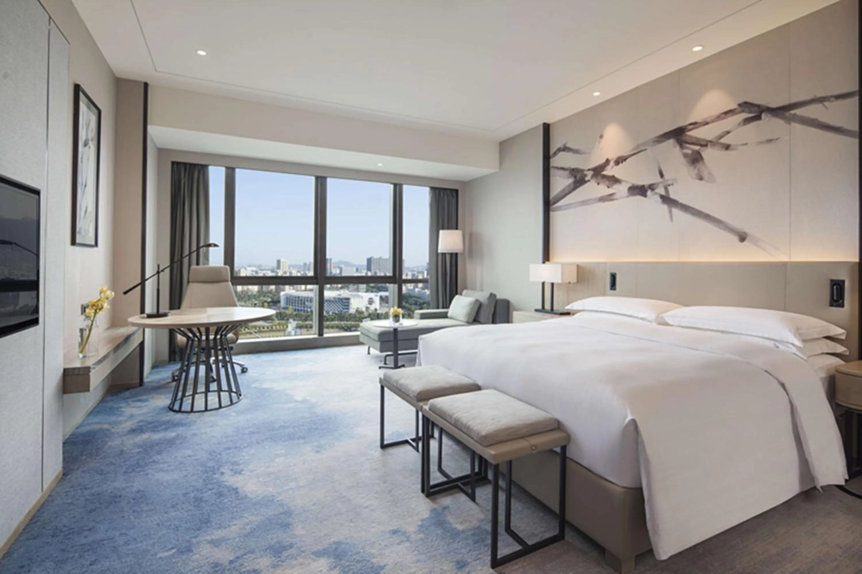 Bed in DoubleTree By Hilton Shenzhen Longhua