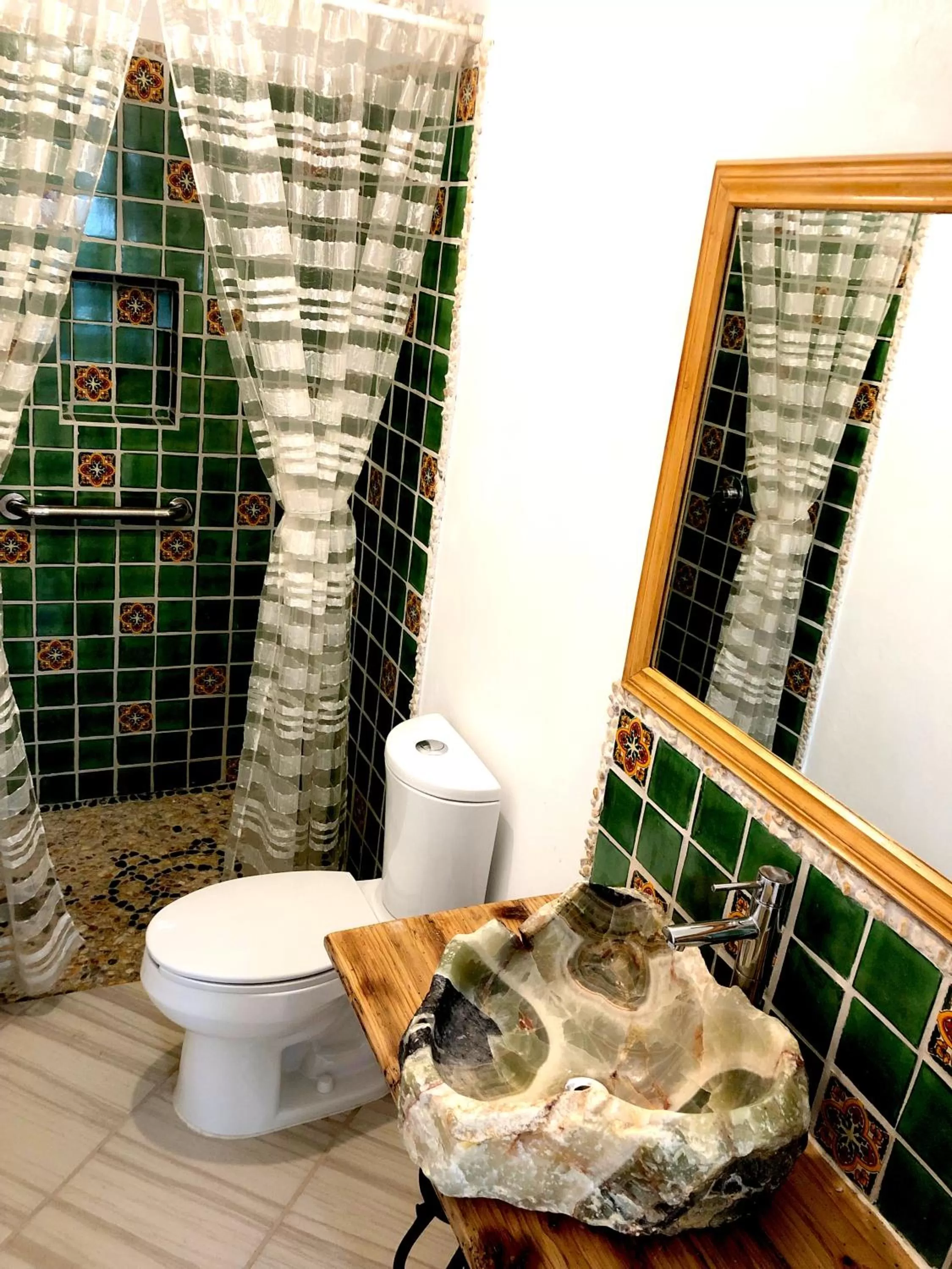 Bathroom in Casa Jacinta Guest House