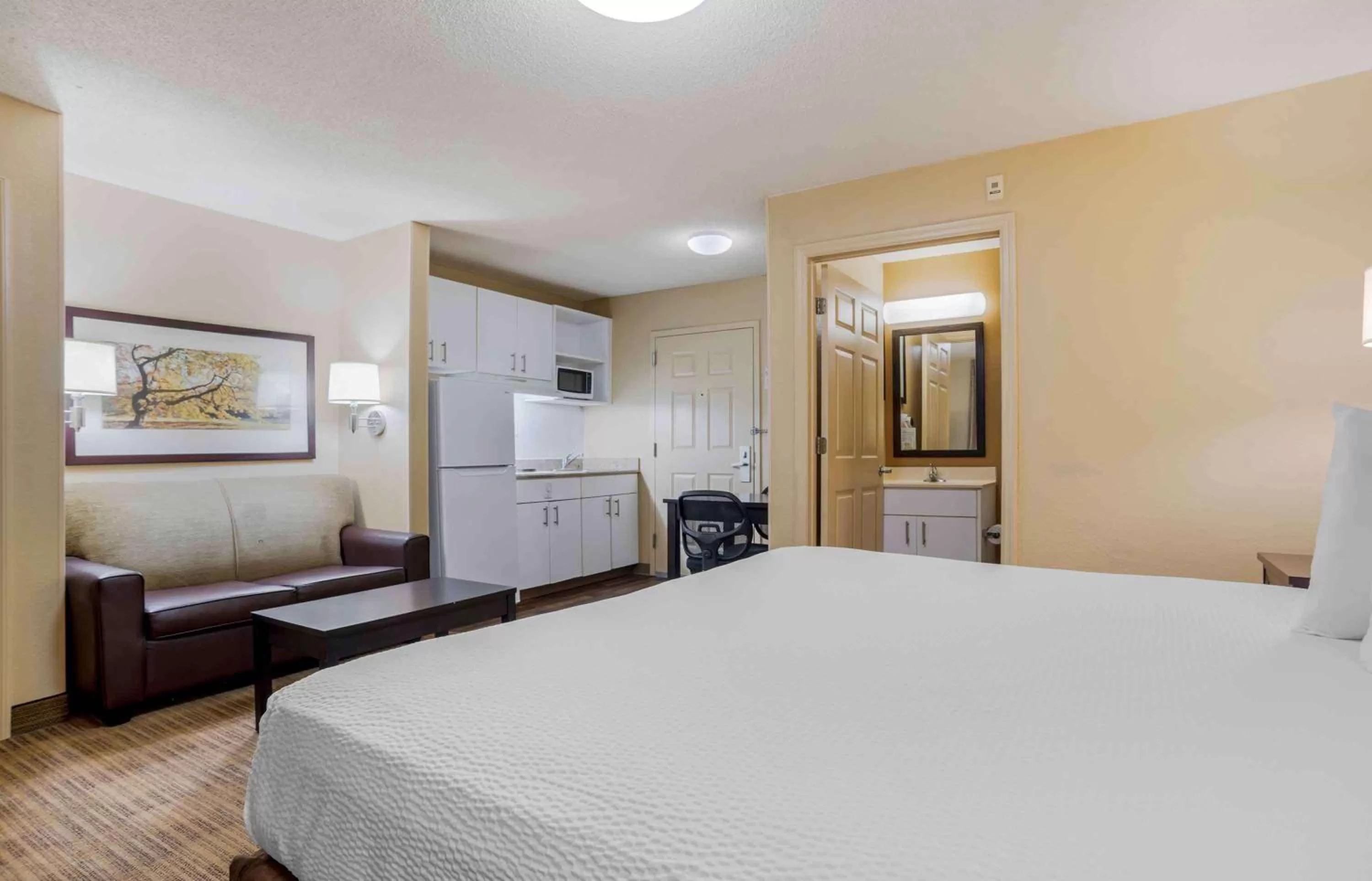 Bedroom, Bed in Extended Stay America Select Suites - Destin - US 98 - Emerald Coast Pkwy