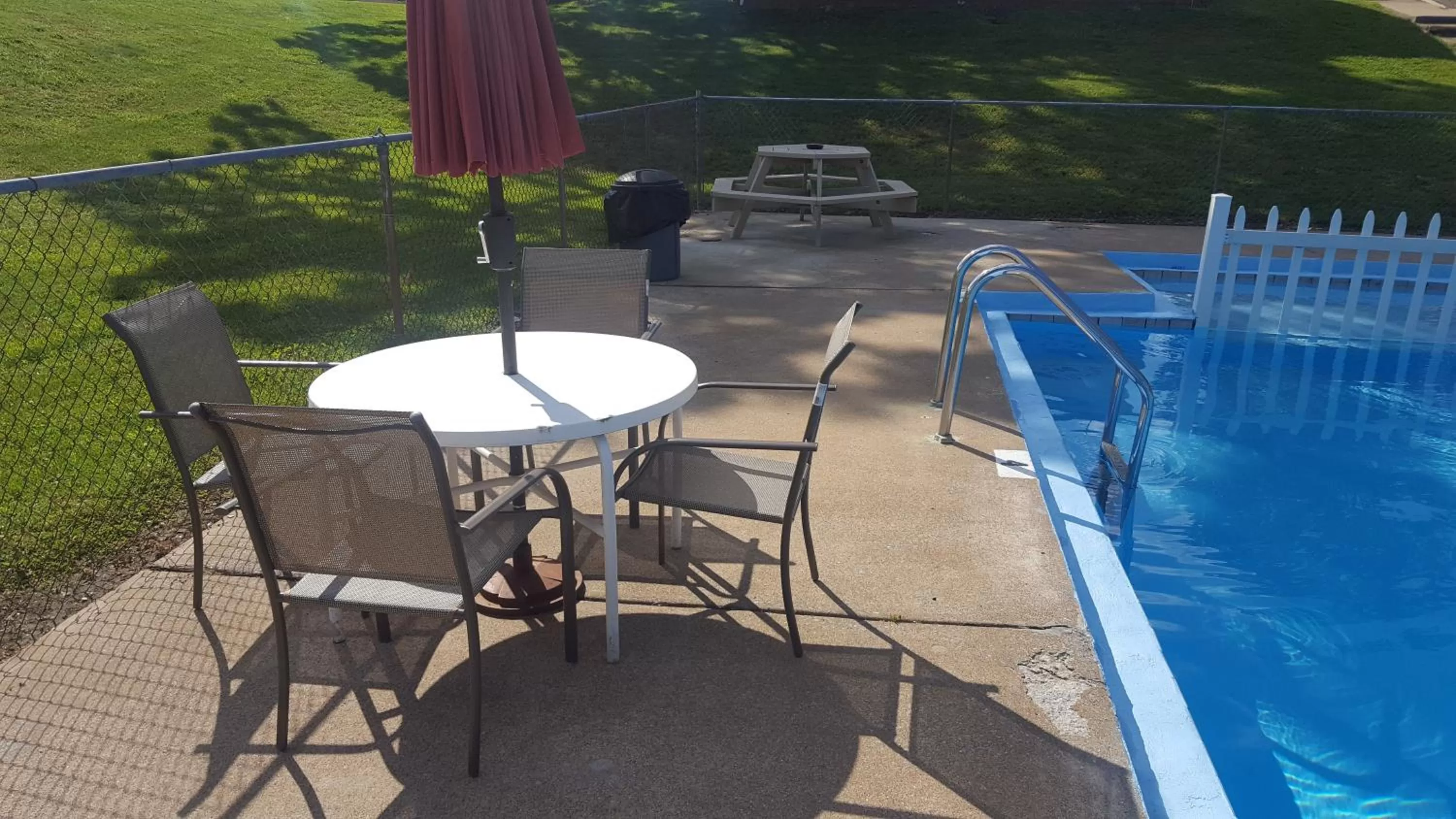 Swimming pool in Early American Motel