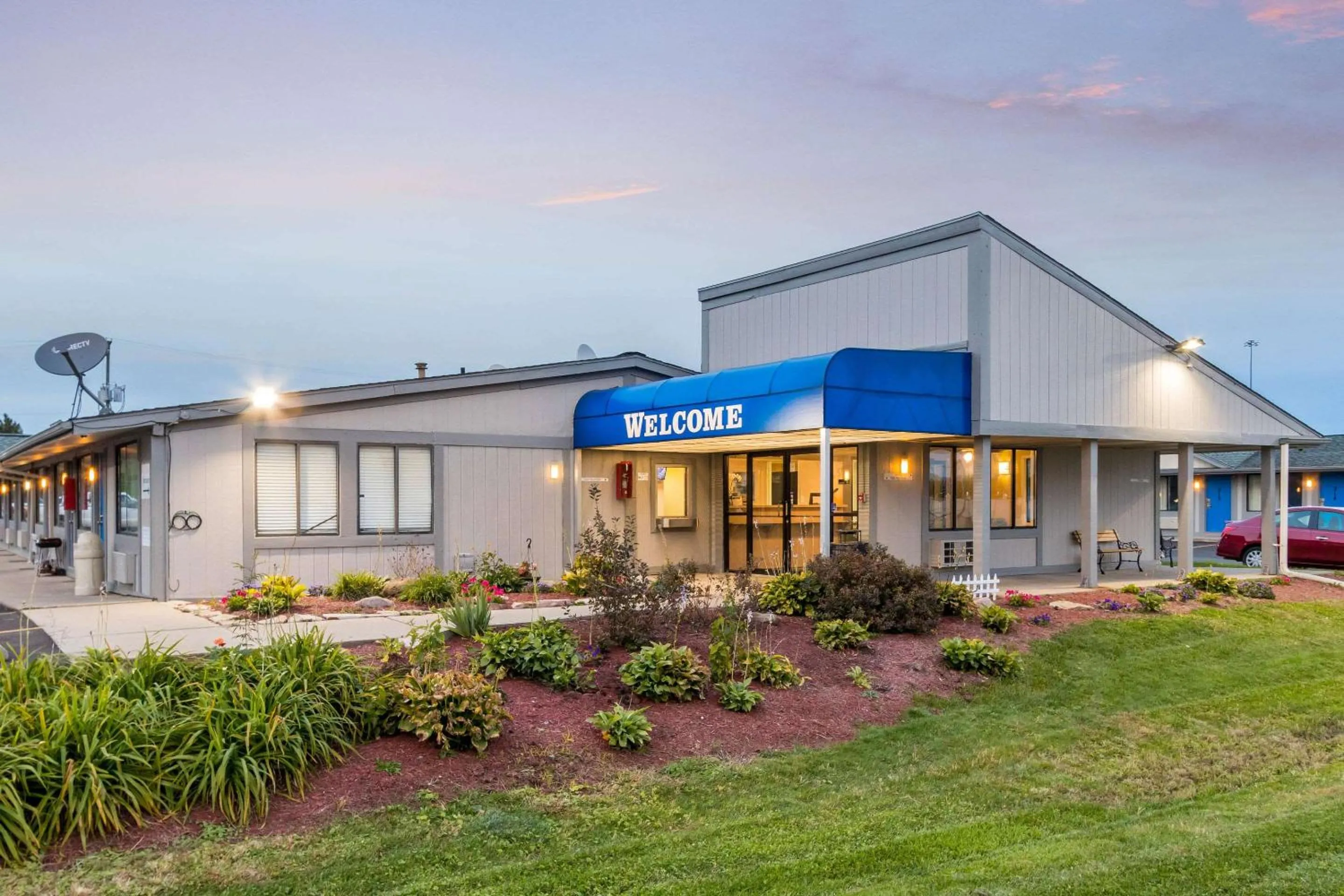 Property building in Rodeway Inn Near Hall of Fame