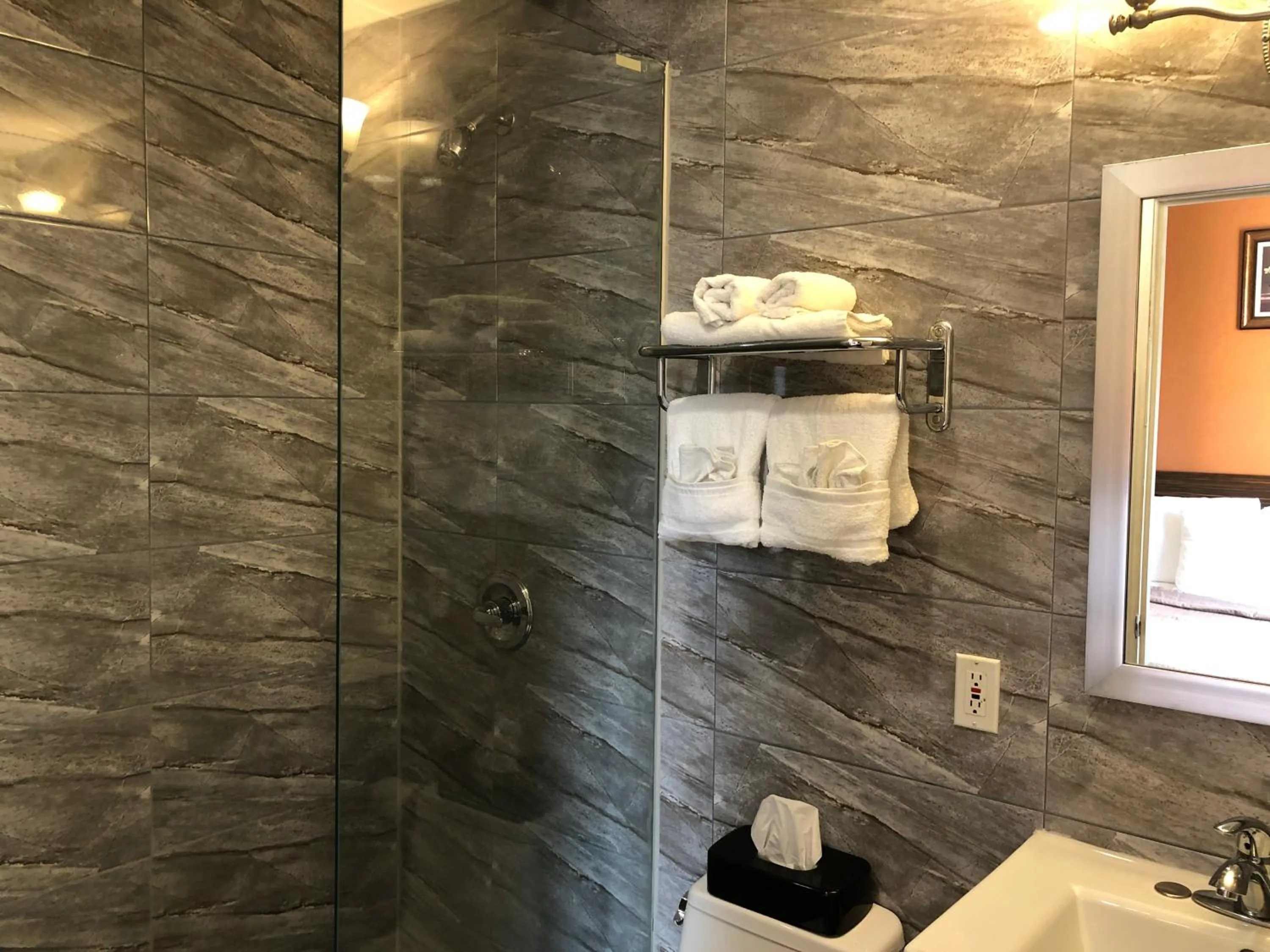 Bathroom in The Vue Express @ 39th Street