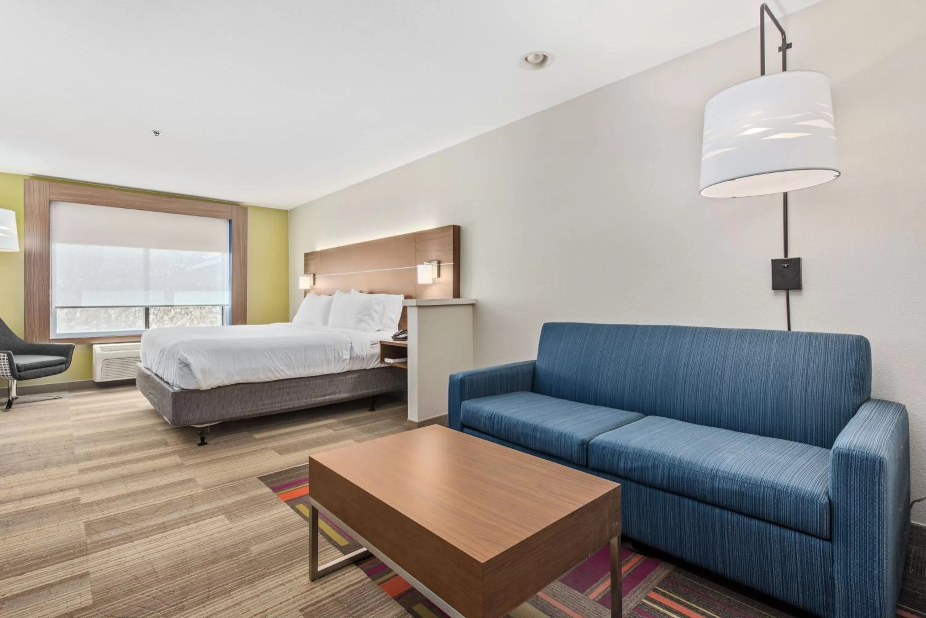 Photo of the whole room, Bed in Holiday Inn Express West Valley City by IHG