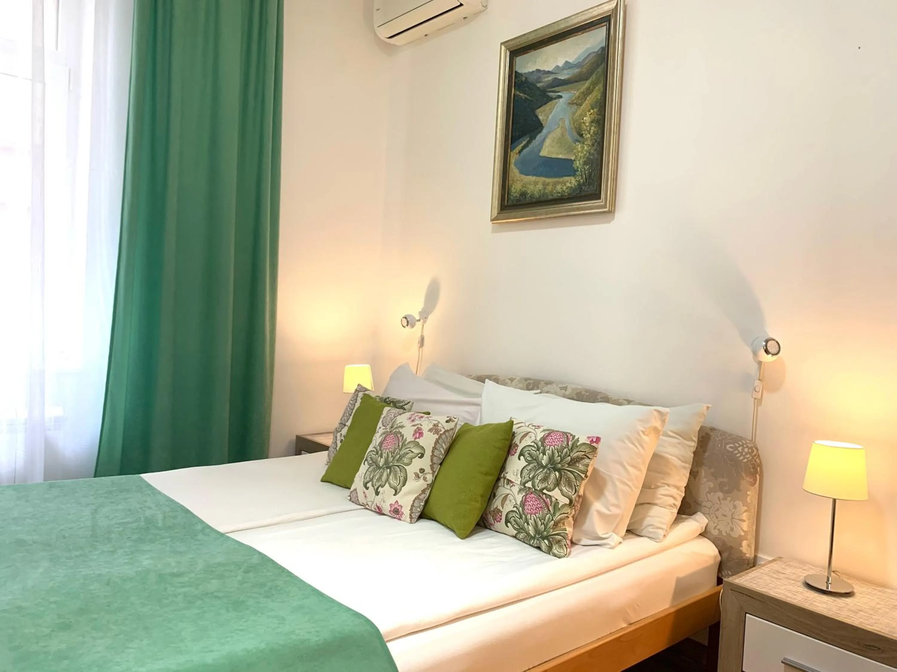 Bedroom, Bed in Villa Forever