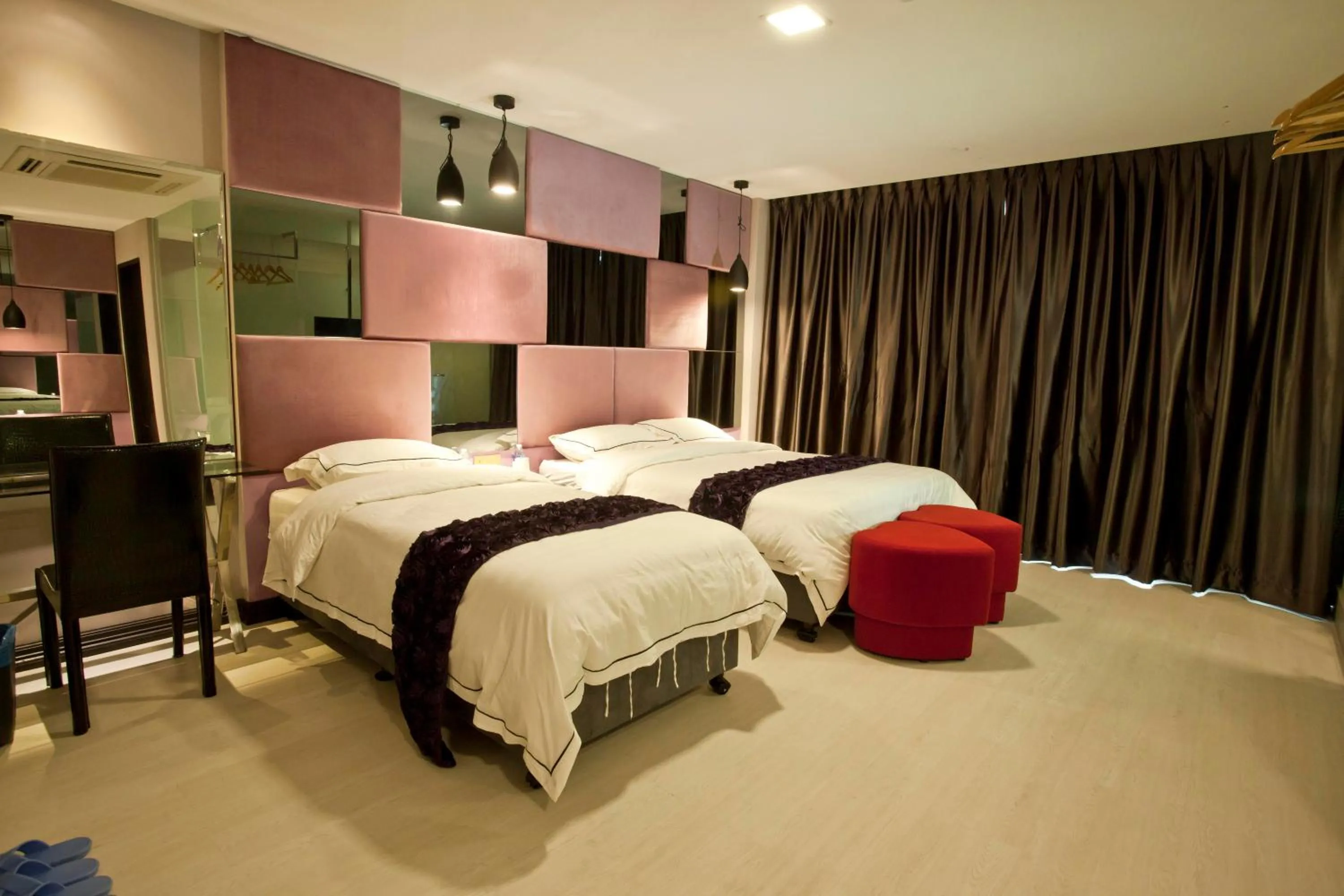 Photo of the whole room, Bed in Euro+ Hotel Johor Bahru