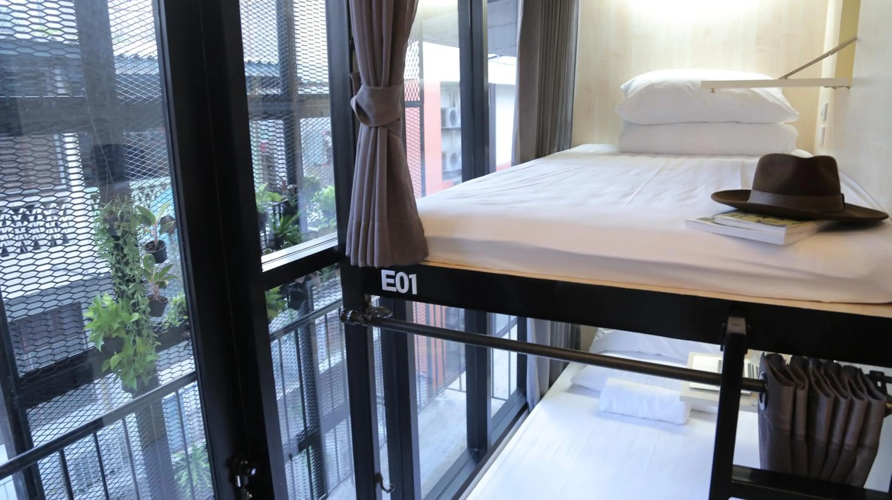 Bed in Lamurr Sukhumvit 41