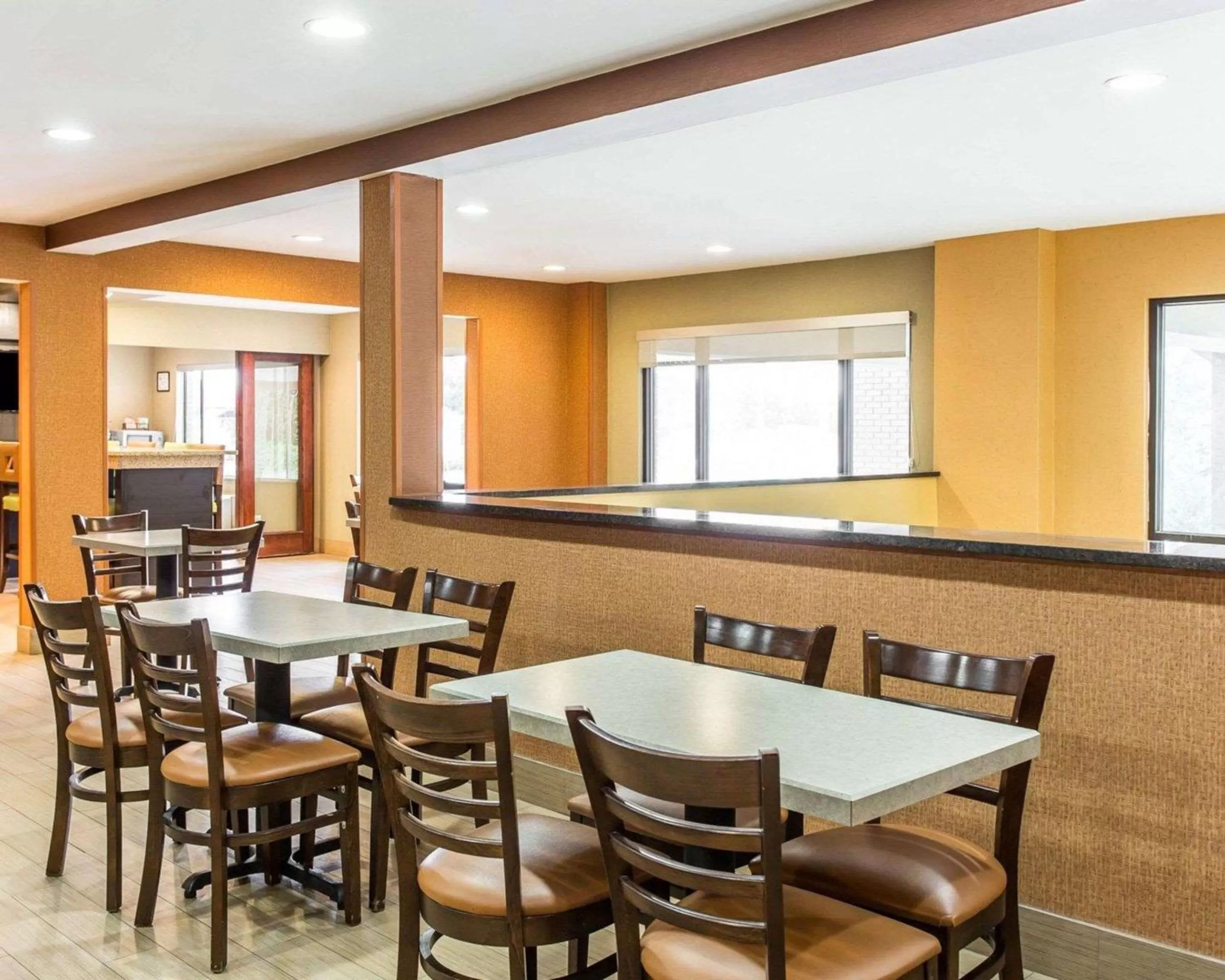 Restaurant/places to eat in Quality Inn Lincolnton