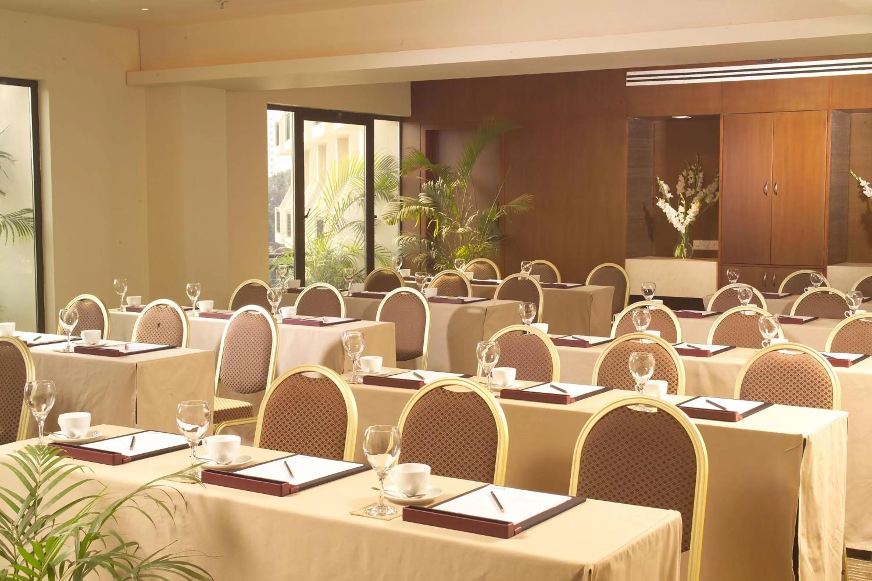 Business facilities in Radisson Blu Dhaka Water Garden
