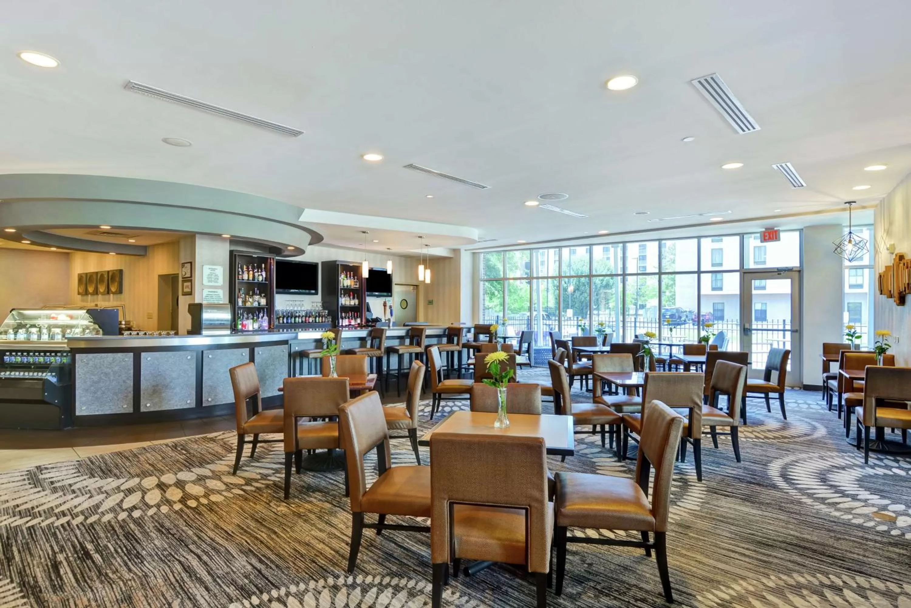 Restaurant/places to eat in DoubleTree by Hilton Hotel Baton Rouge