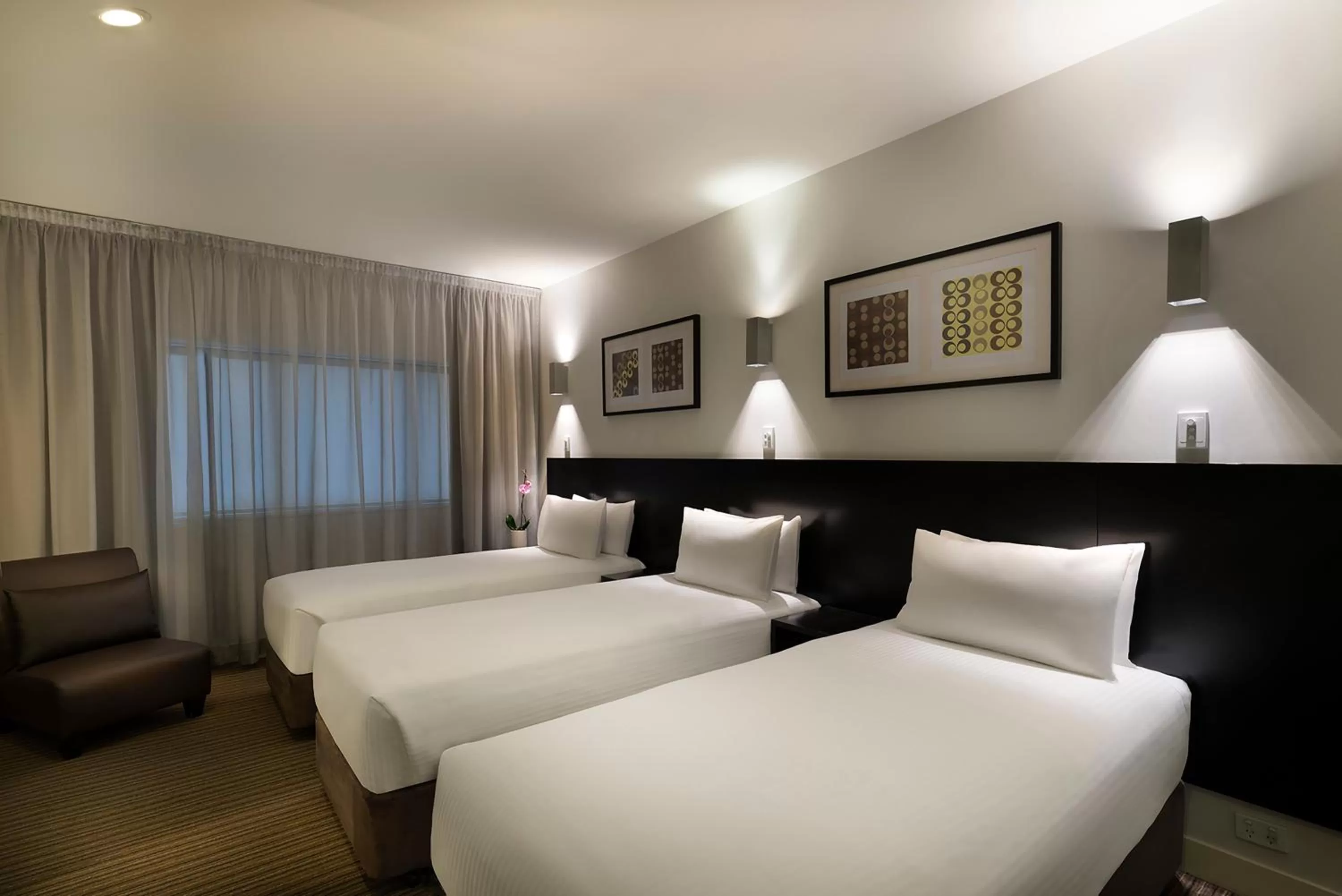 Bed in Causeway 353 Hotel