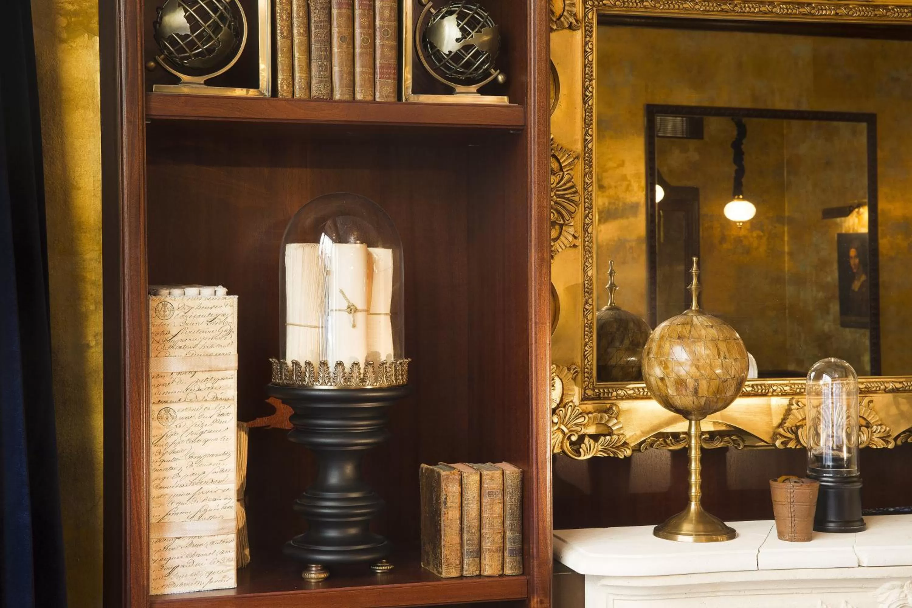 Decorative detail in Hôtel Da Vinci & Spa