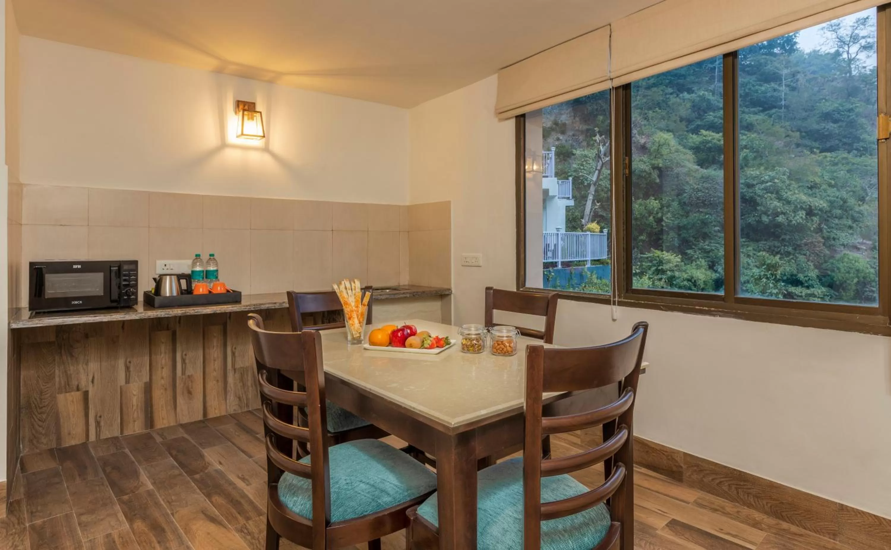 Kitchen or kitchenette in Lemon Tree Premier, Rishikesh