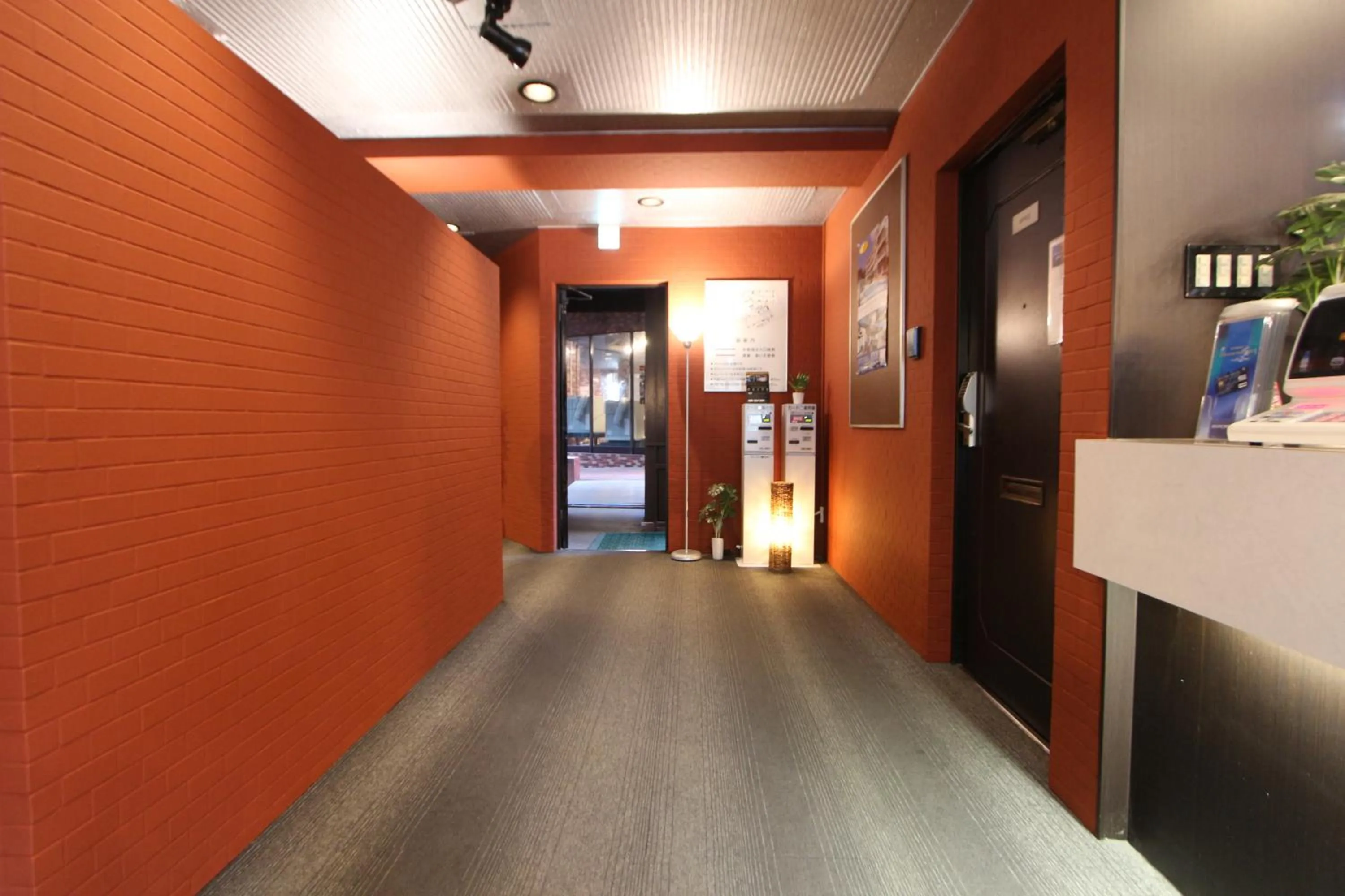 Lobby or reception in HOTEL LiVEMAX BUDGET Fuchu