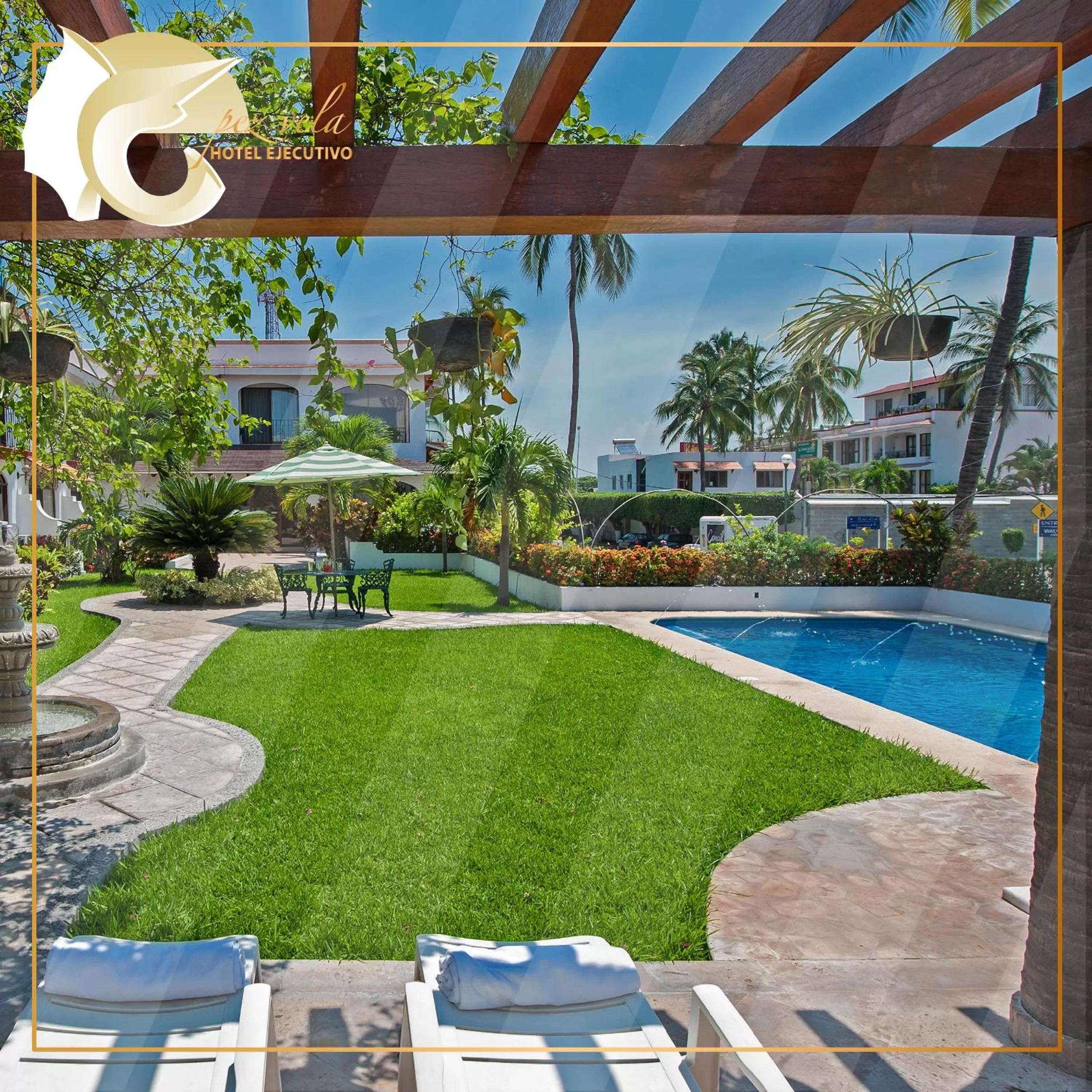 Pool view in Hotel Pez Vela