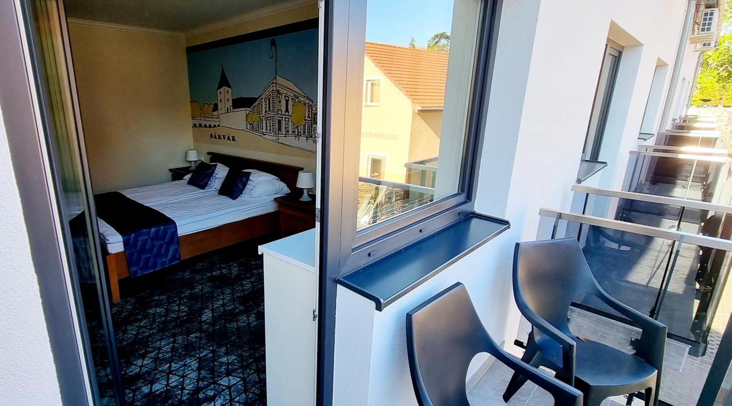 Balcony/Terrace, Bed in Hotel Viktória