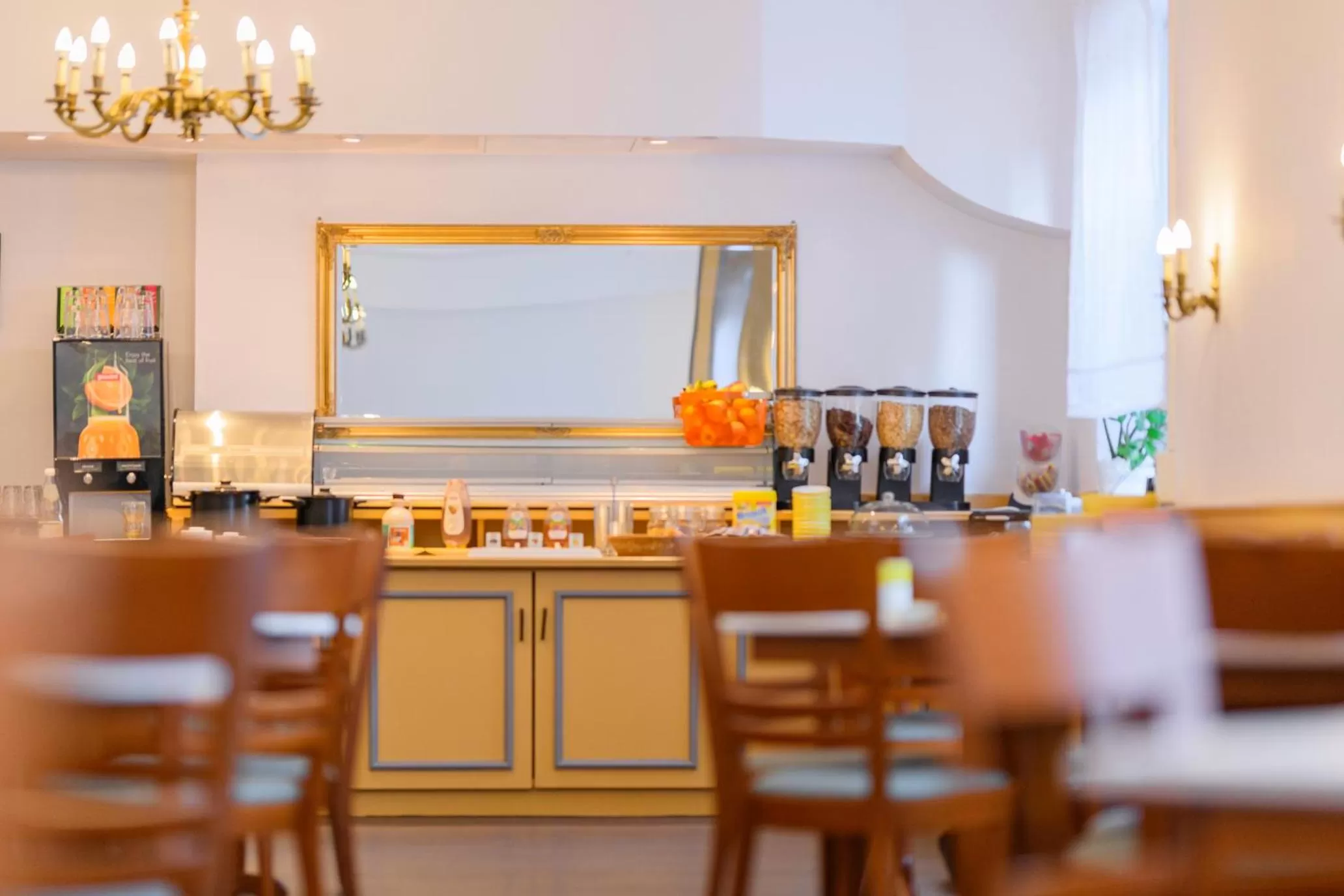 Breakfast in Hotel Hannover Airport by Premiere Classe