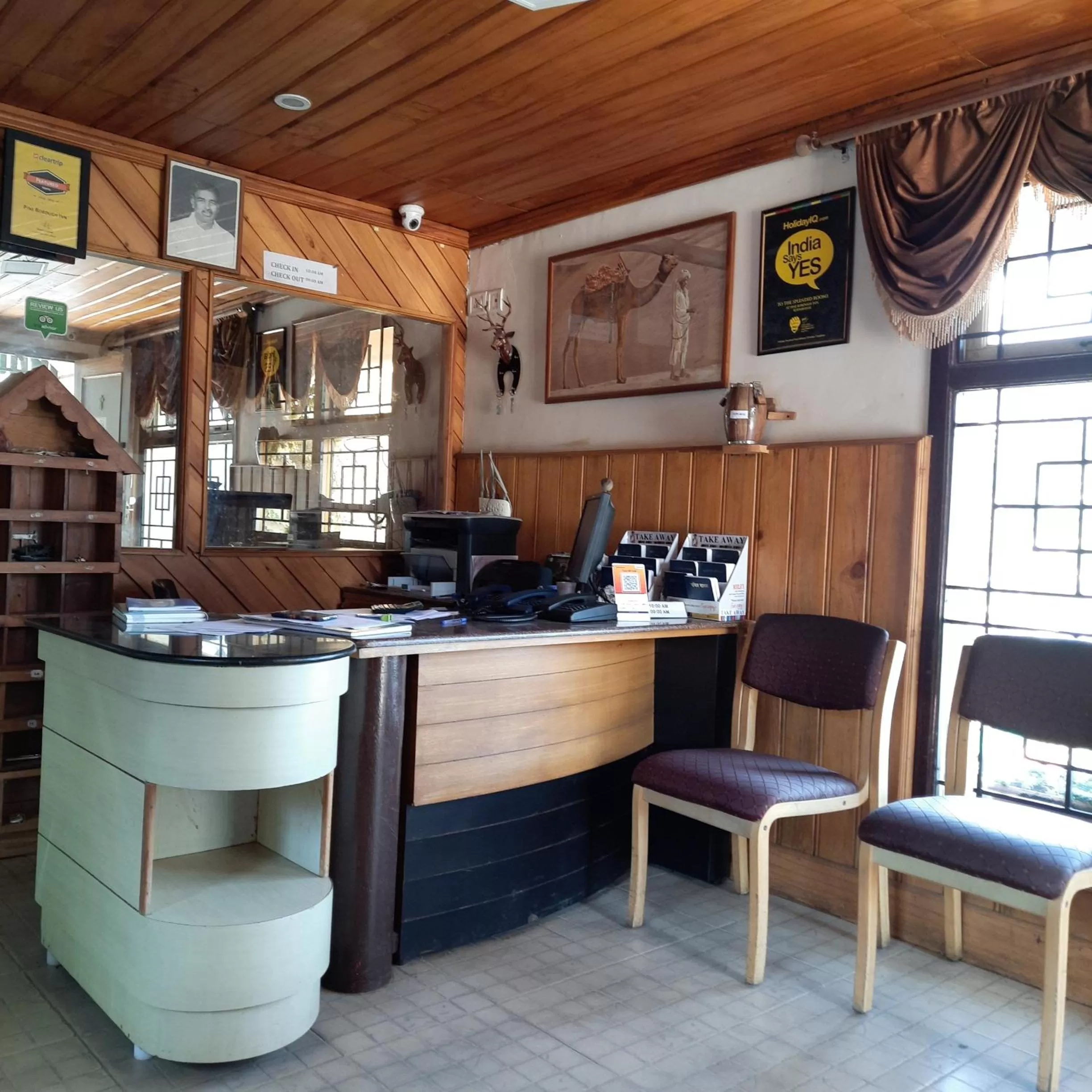 Lobby or reception in Pine Borough Inn