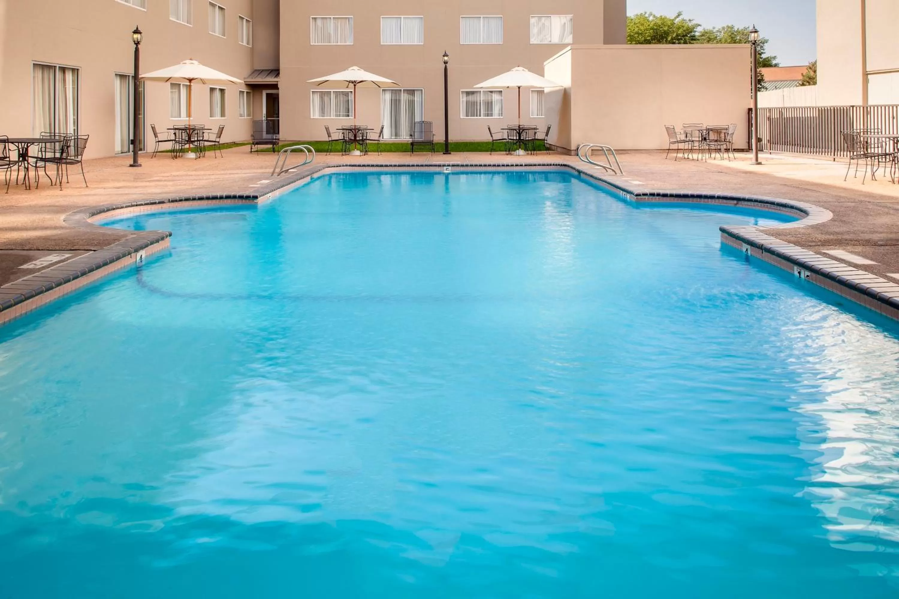 Swimming pool in Holiday Inn Hotel & Suites Overland Park-West by IHG